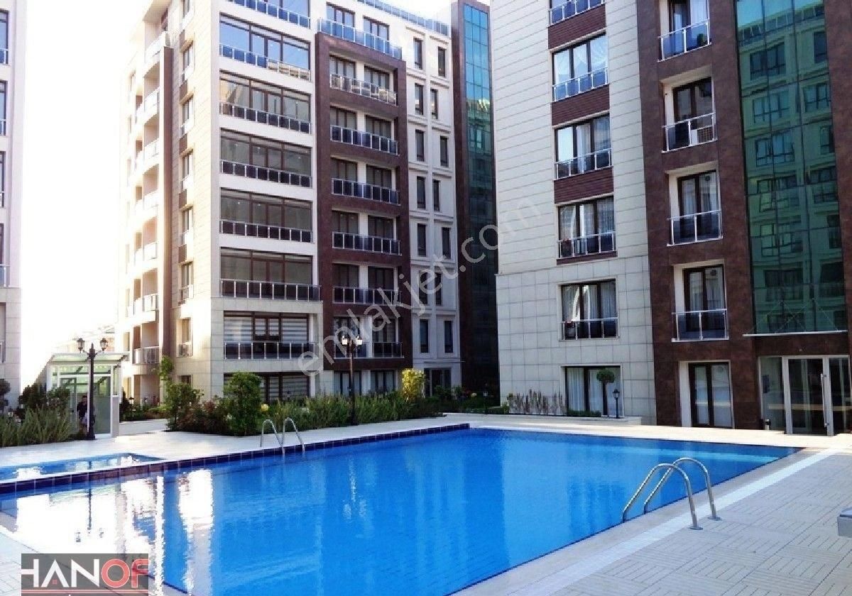 Beylikdüzü Adnan Kahveci Kiralık Daire Adnan Kahveci bölgesinde 5+2 dubleks prestijli sitede kiralık Merkezi lokasyon 