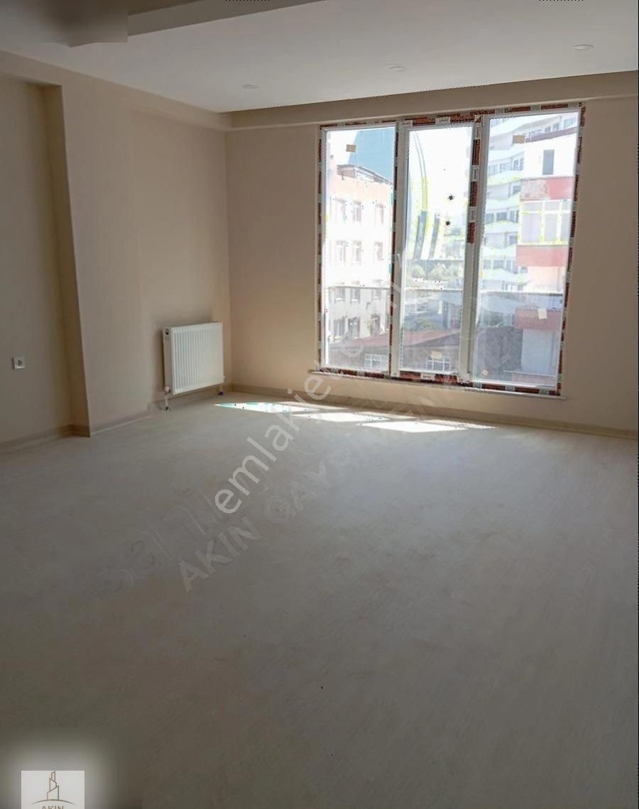 Küçükçekmece İnönü Satılık Daire HALKALI PAPAZ KÖPRÜSÜNÜN KONUMUNDA 2+1 95 M2 SATILIK BOŞ DAİRE