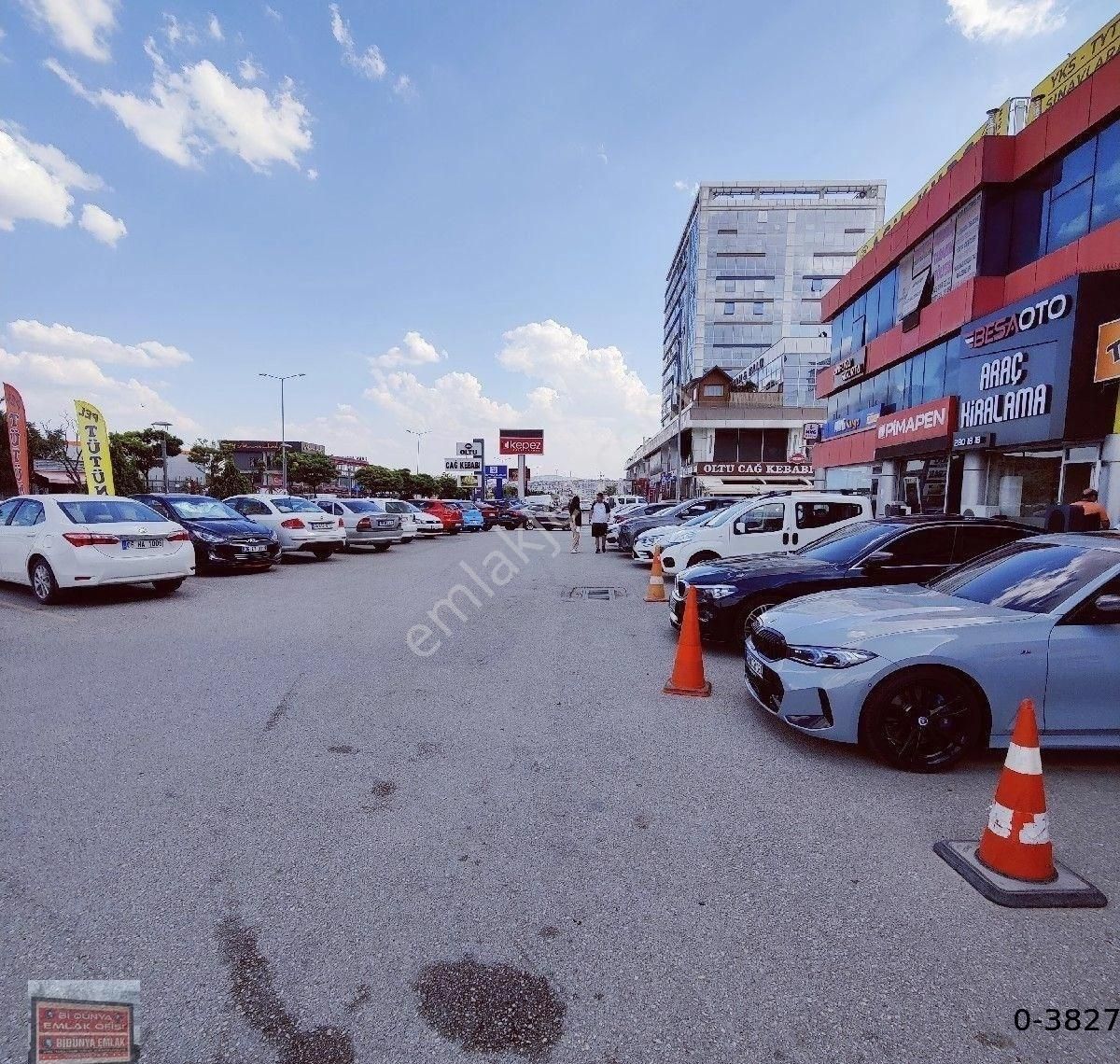 Muhteşem Bir Konuma Sahip Eryaman Galirai İş Merkezi İçinde Satılık Dükkan 40 M2 - Görsel 11