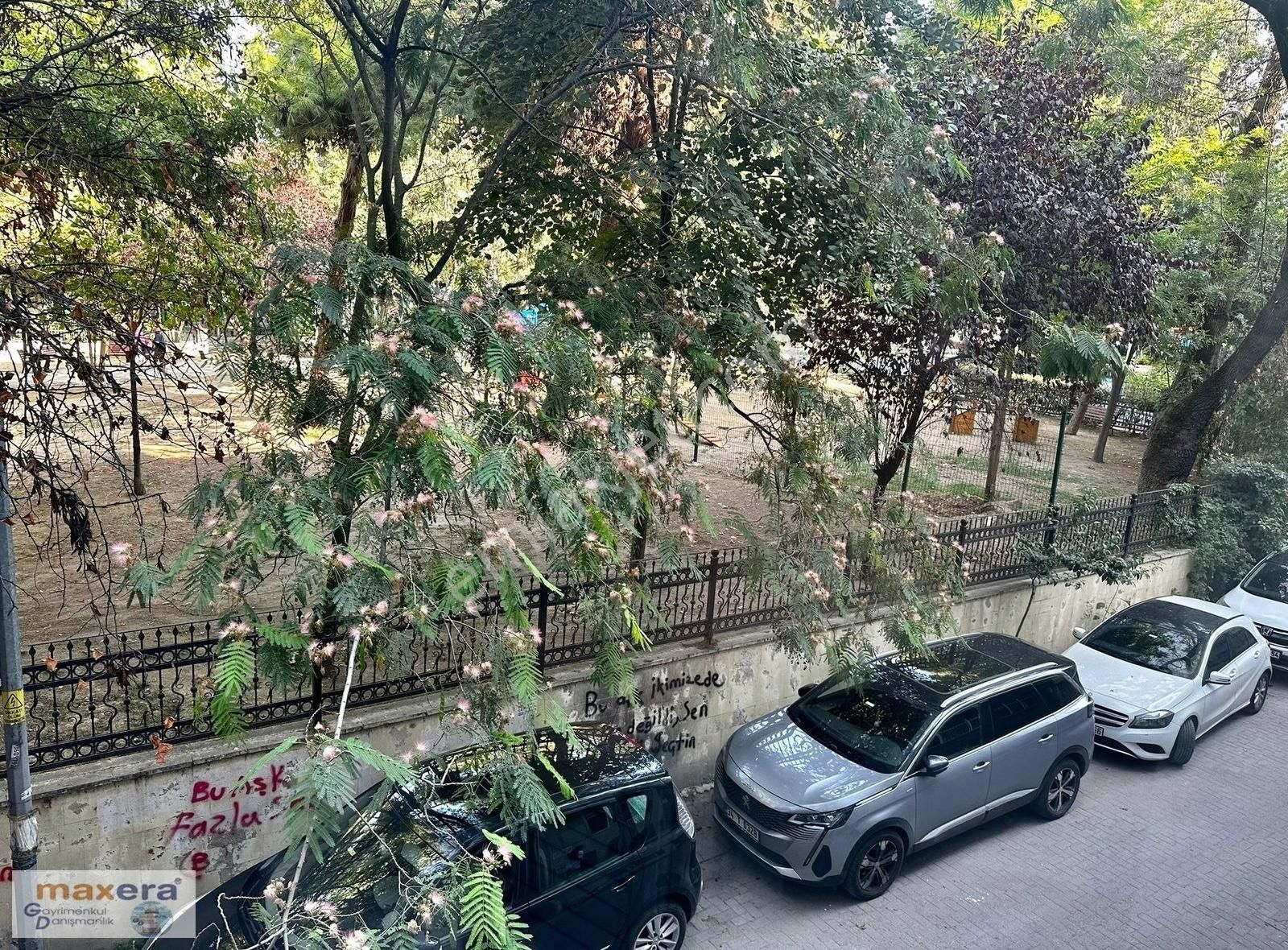 Bakırköy Kartaltepe Satılık Daire BAKIRKÖY KARTALTEPE DE 1.KAT PARK MANZARALI 2+1 65M2