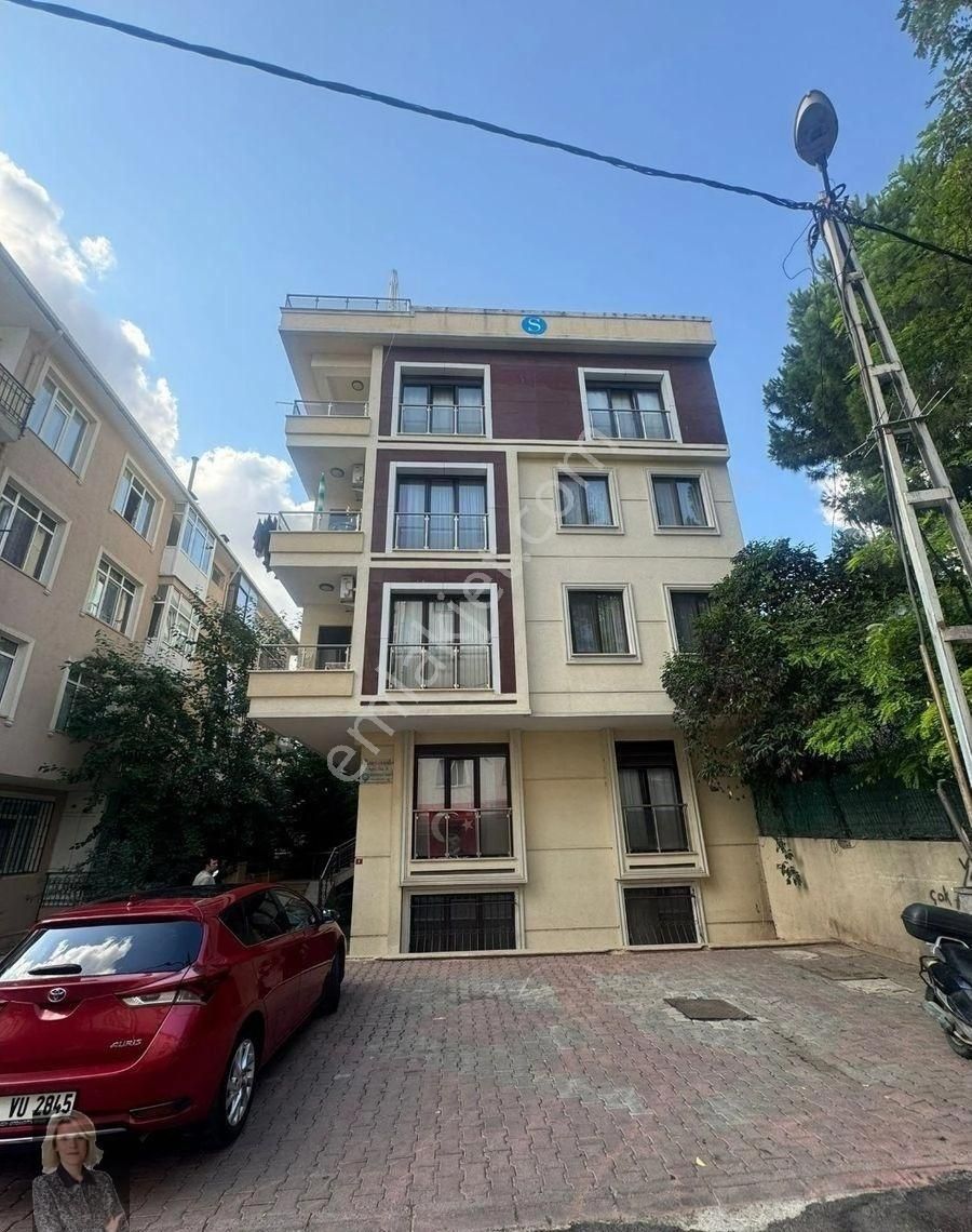 Maltepe Küçükyalı Satılık Daire Küçükyalı Mah.| Satılık Daire - Genç Binada Balkonlu Marmaraya ve Minibüse Yakın 120m2 3+1