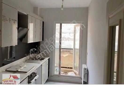 Başakşehir Güvercintepe Kiralık Daire KAYAPARK SAKURA EVLERİNDE 2+1 95 M2 BALKONLU KAPALI MUTFAK