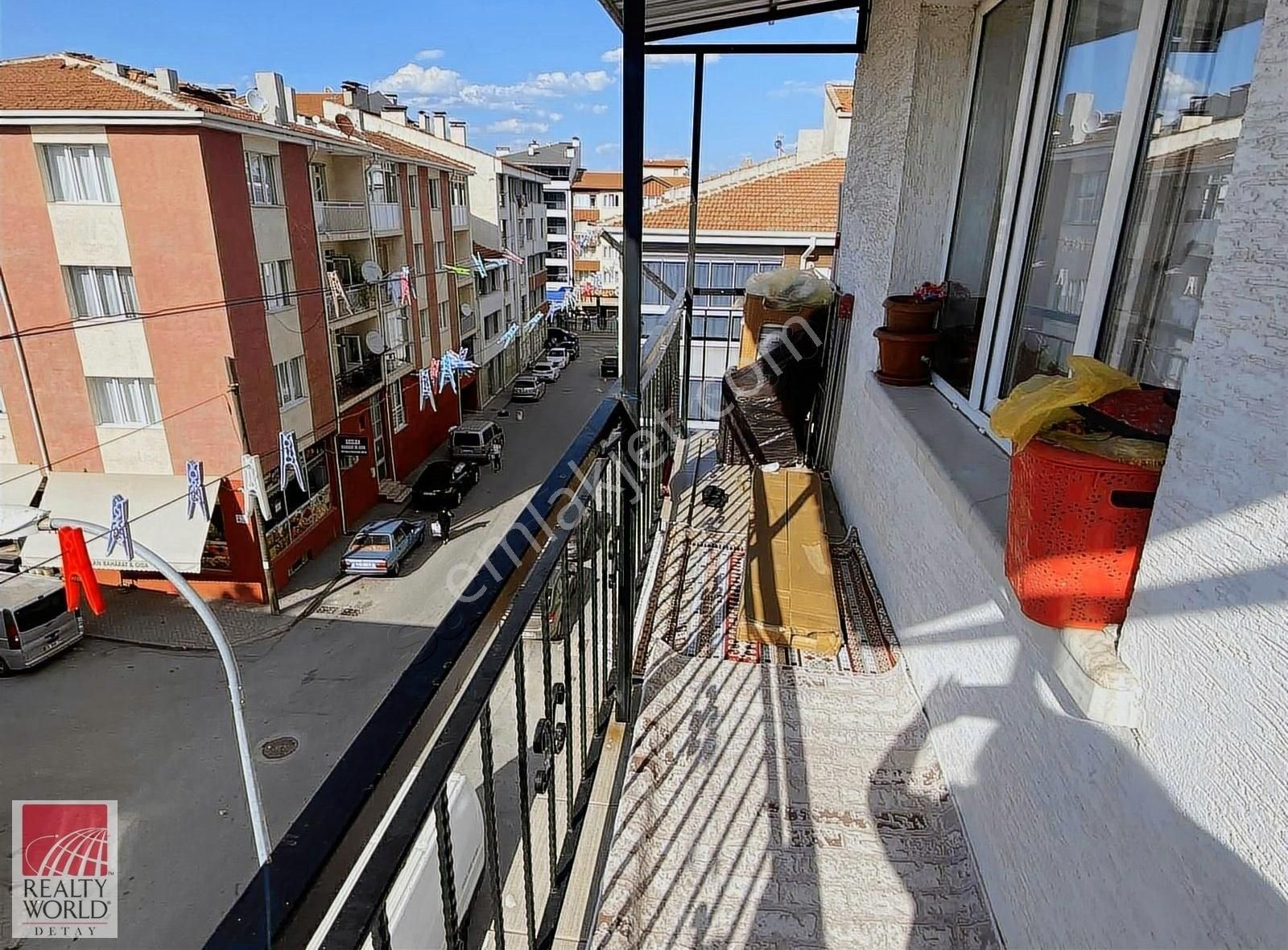 Odunpazarı Emek Satılık Daire RW DETAY'DAN EMEK'te 3+1 KELEPİR SATILIK DAİRE