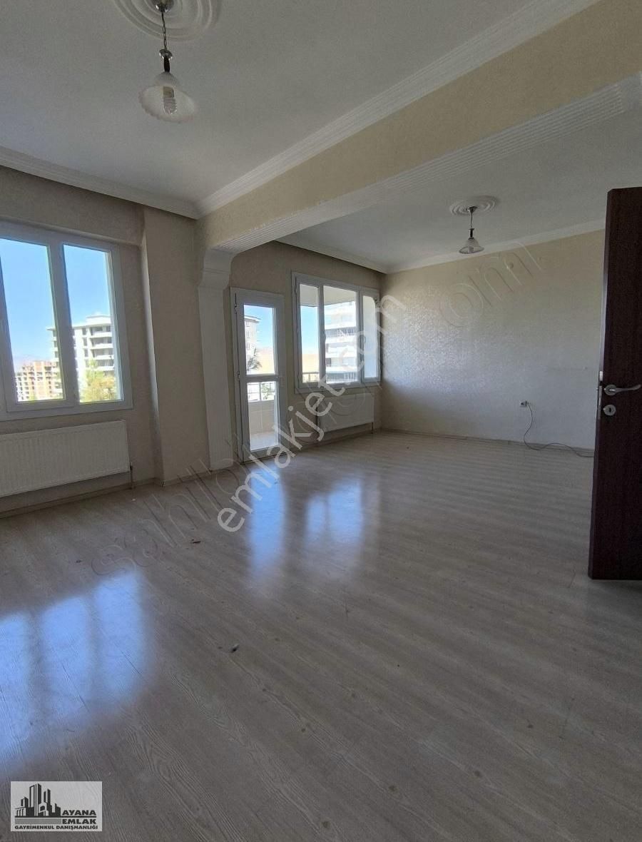 Siirt Merkez Afetevleri Kiralık Daire ÇÖZÜM EMLAKTAN KİRALIK 4+1 LÜKS DAİRE