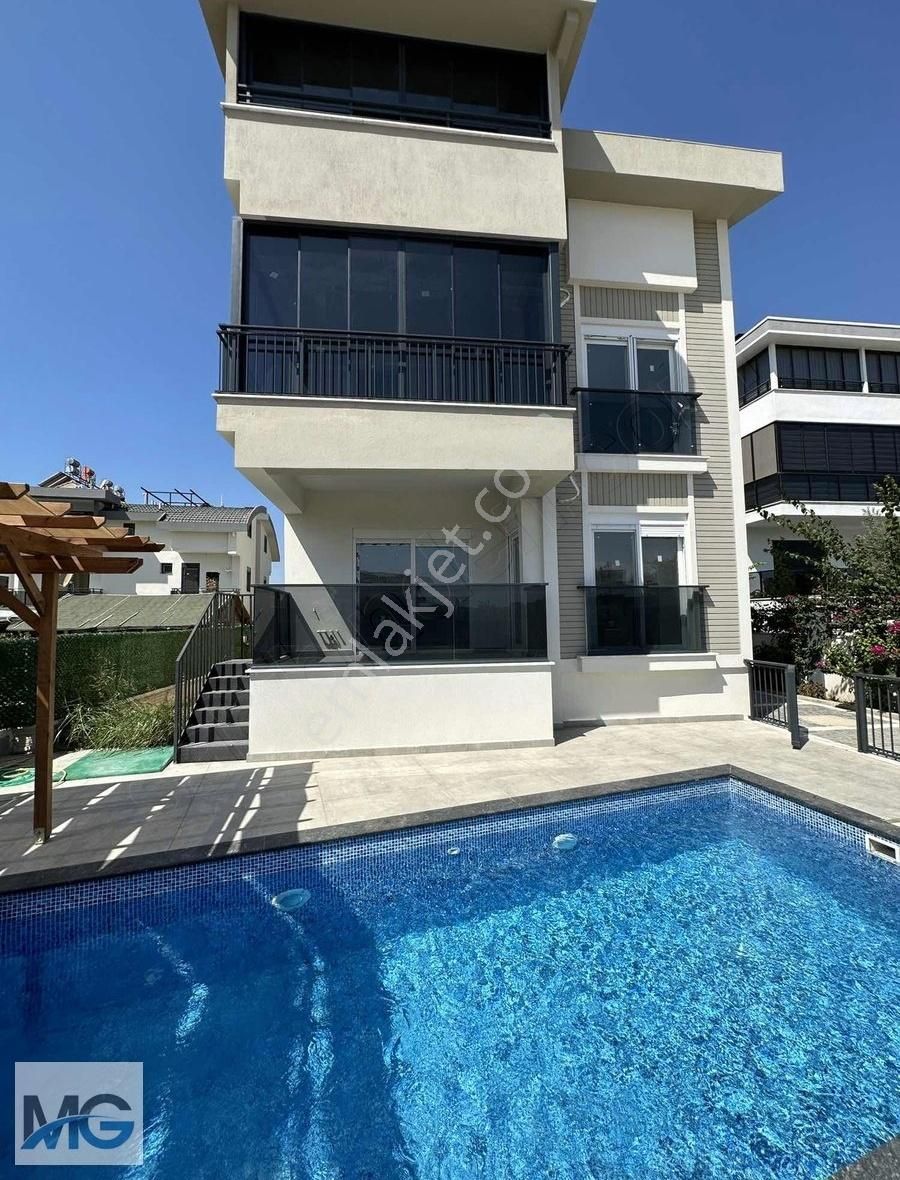 Manavgat Ilıca Satılık Daire ILICA DA ULTRALÜKS HAVUZLU GÜVENLİK DONANIMLI 2+1