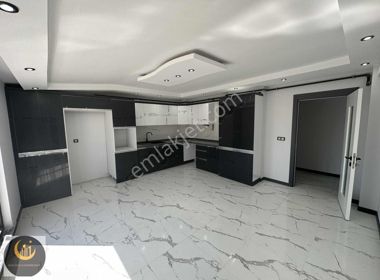 Tepebaşı Batıkent Satılık Daire DOLUNAY'DAN BATIKENT MAHALLESİ 422 M2 7+1 DUBLEX SATILIK DAİRE