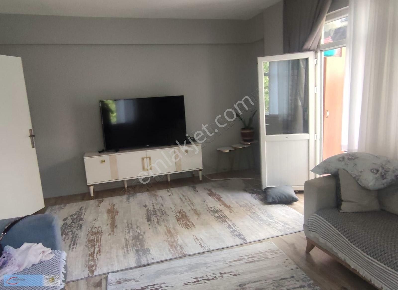 Ümraniye Esenşehir Satılık Daire ÜMRANİYE ESENŞEHİR DE SATILIK 2 DAİRE