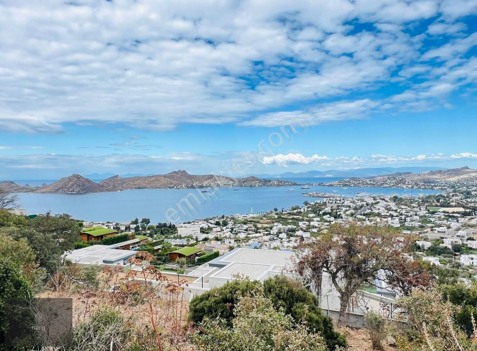 Bodrum Geriş Satılık Tarla Bodrum Yalıkvak Geriş'te Satılık Marina Manzaralı Arazi