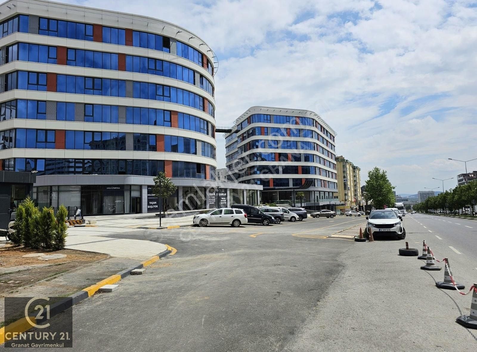 Pendik Yenişehir Satılık Plaza Katı PENDİK YENİŞEHİR MAHALLESİ İMGAPORTALDA SATILIK SON OFİSLER