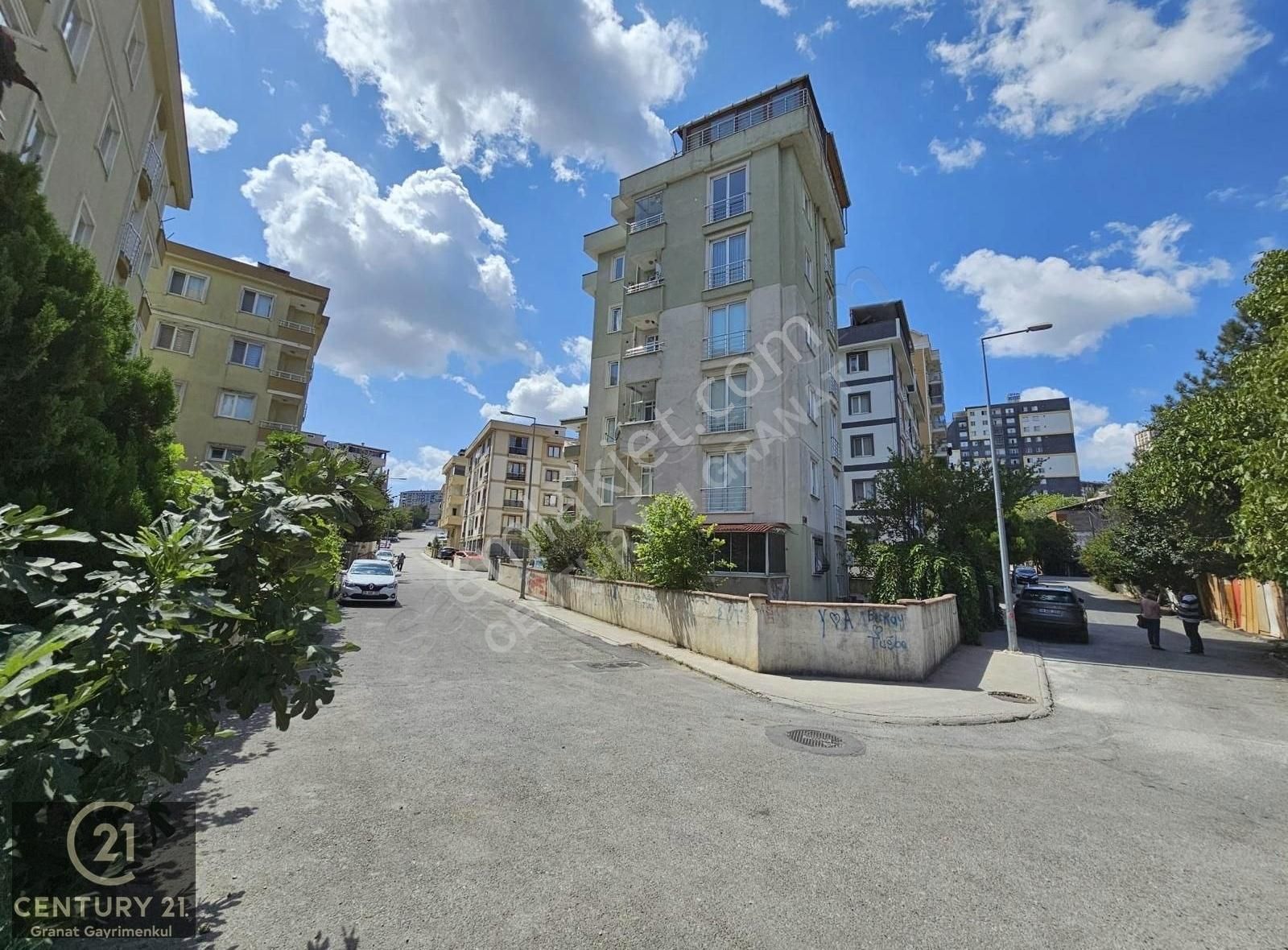 Pendik Sülüntepe Satılık Daire SÜLÜNTEPE MERKEZİ LOKASYONDA 3+1 SATILIK DAİRE