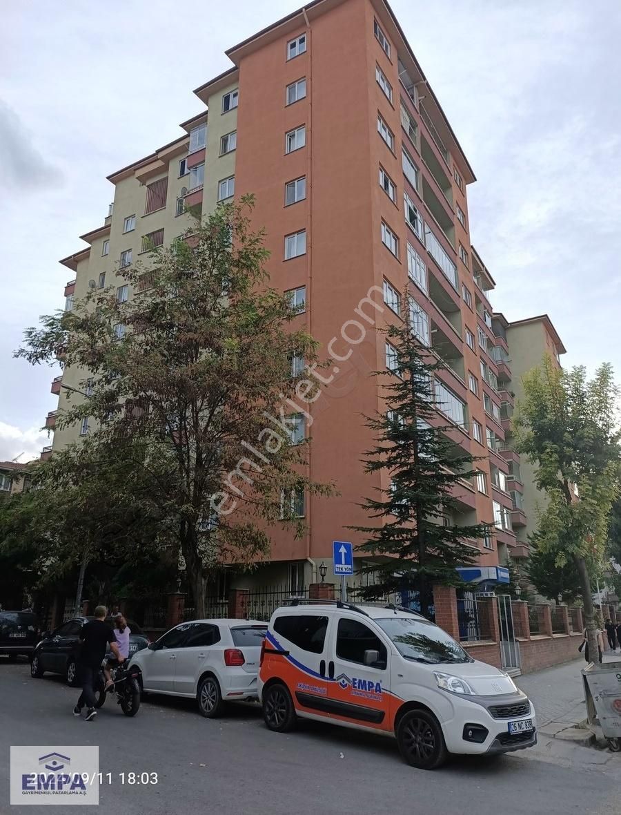 Tepebaşı Bahçelievler Satılık Daire EMPA'dan BAHÇELİEVLER SEYLAP CAD 3+1 130m² SİTE İÇERİSİNDE DAİRE