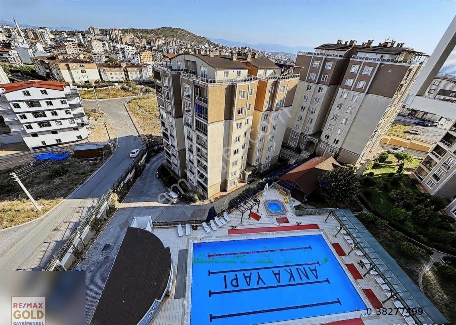 Çayırova Emek Satılık Daire GÖKTÜRK SİTESİNDE 218 M2 RÖNOVASYONLU 4,5 + 2 ÇATI DUBLEKS DAİRE