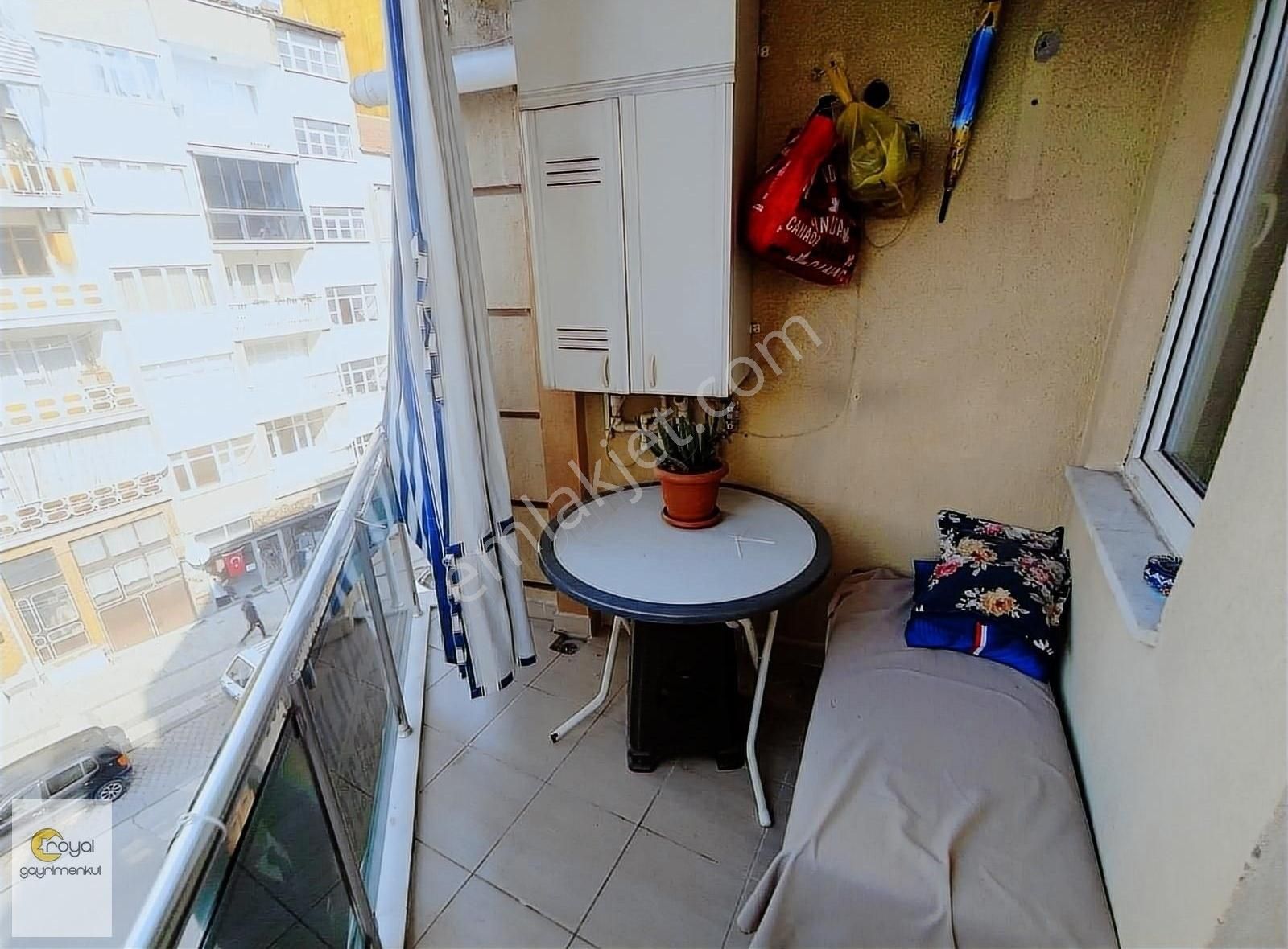 Pamukkale İstiklal Satılık Daire İNÖNÜ CADDESİNDE DİŞ HASTANESİNE YAKIN 2+1 95 M² ARA KAT KONUT