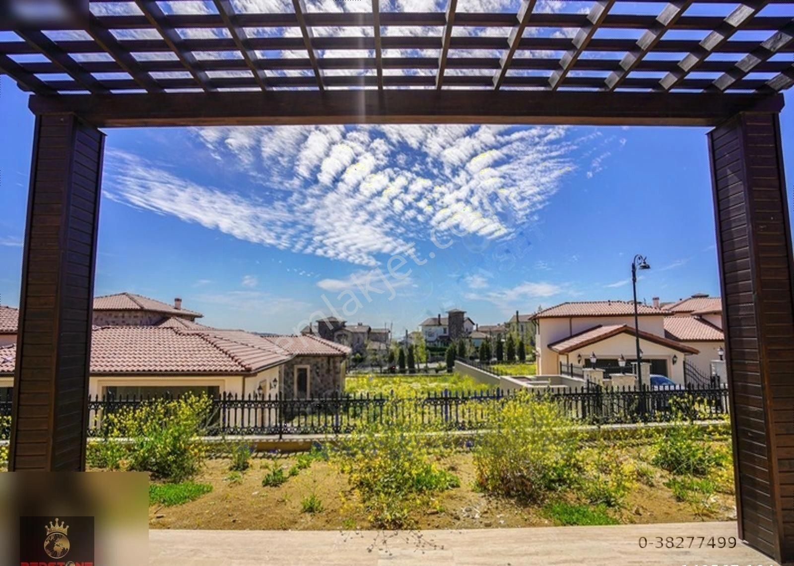 Toskana Vadisi Satılık 5+1 Villa İleri Na Tamam