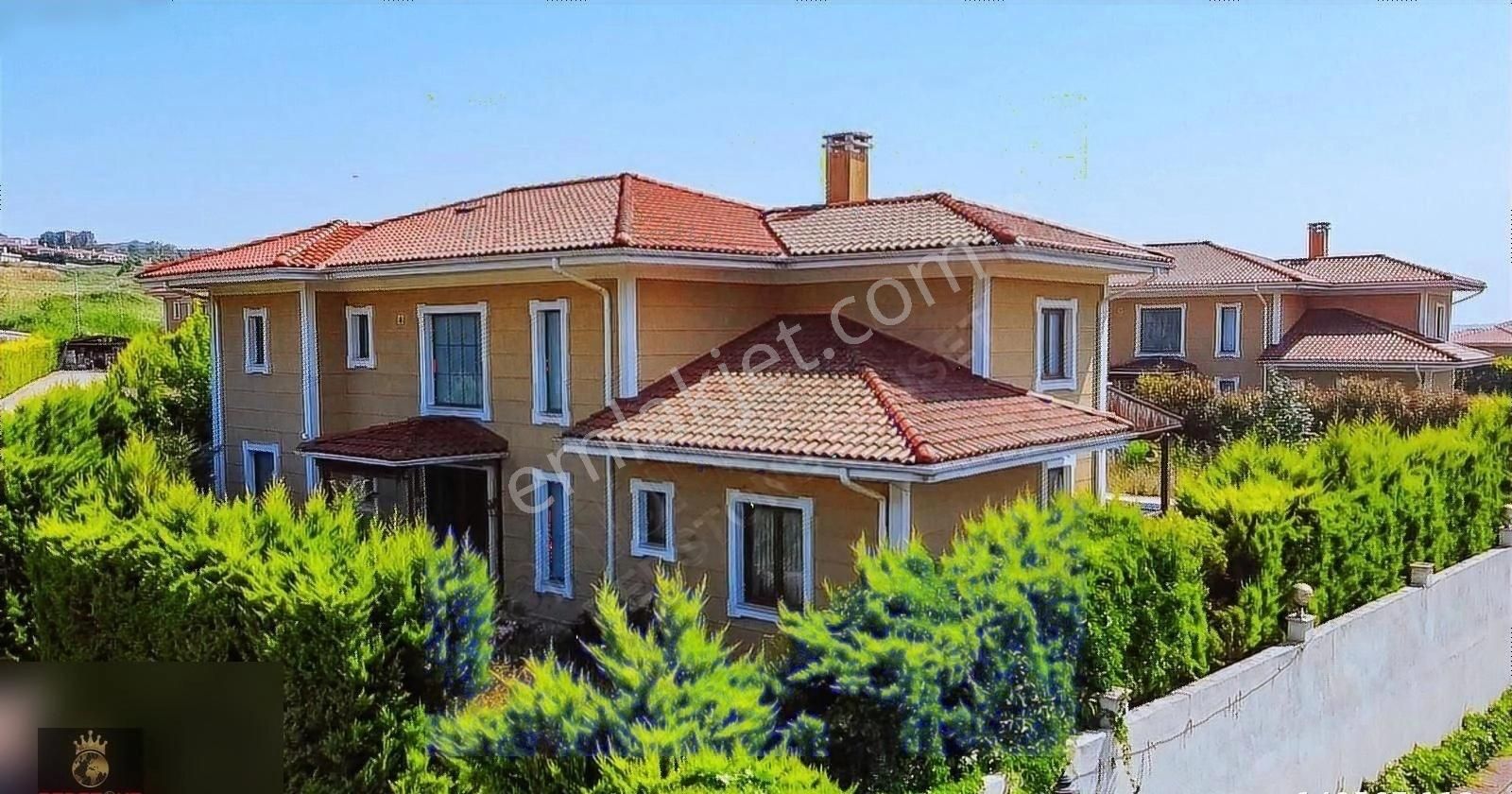 Büyükçekmece Alkent 2000 Satılık Villa Alkent 2000 mah. satılık 4 adet villa lüks eşyalı