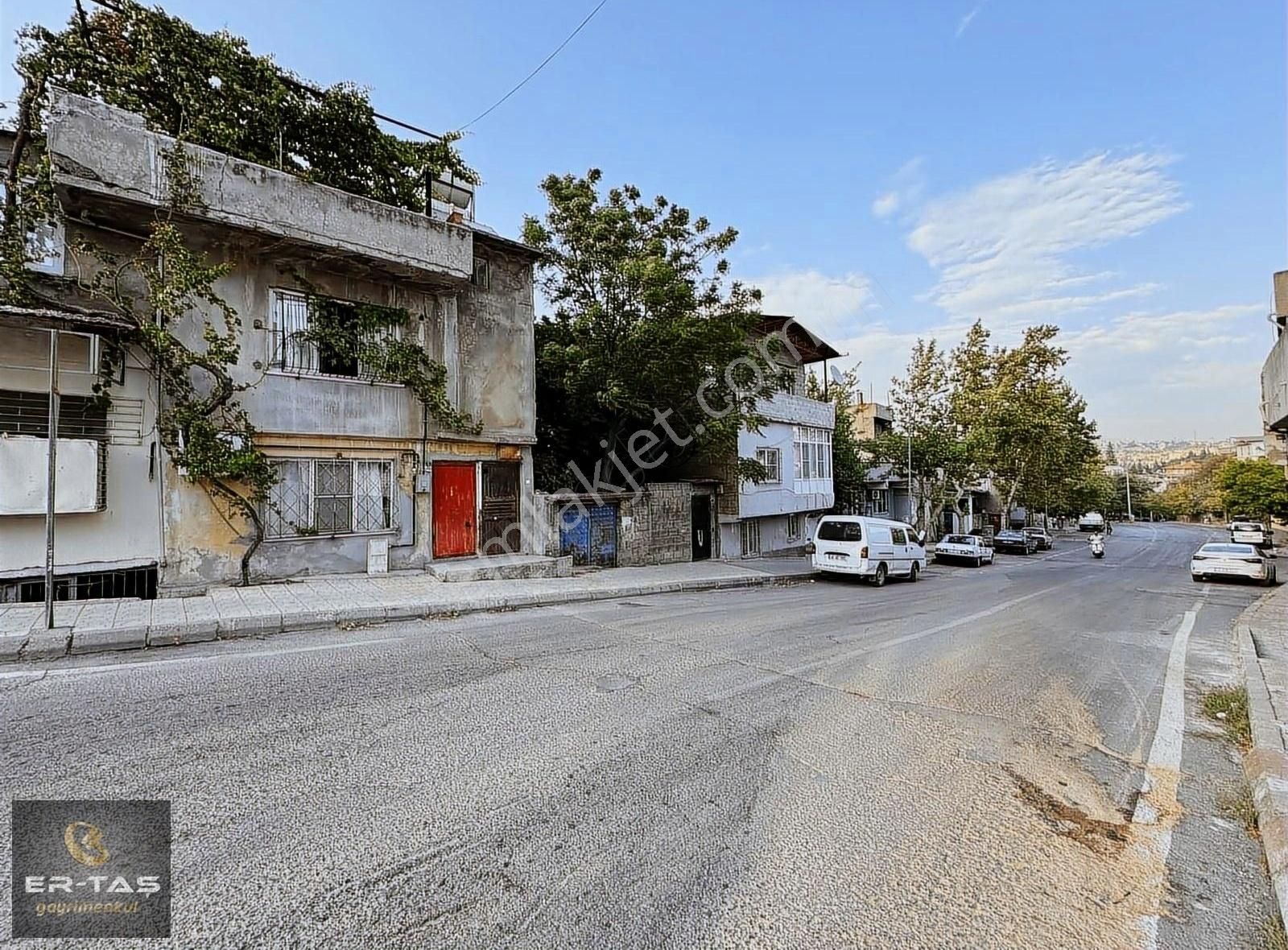 Onikişubat Akçakoyunlu Satılık Konut İmarlı ER- TAŞ'TAN CADDE ÜZERİ 185m2 SATILIK ARSA