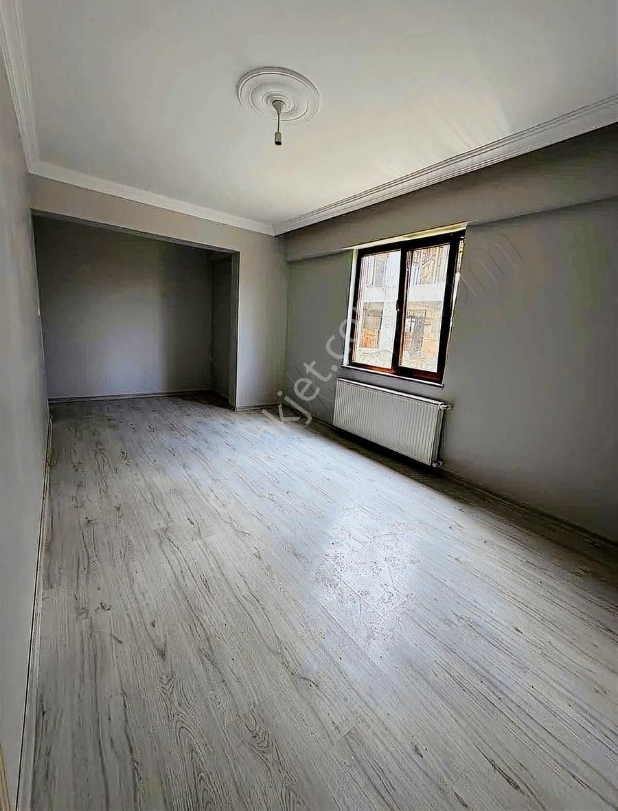 Akyazı Konuralp Kiralık Daire Konuralp Mahallesinde Müstakil Tadında Kiralık 3+1 Daire