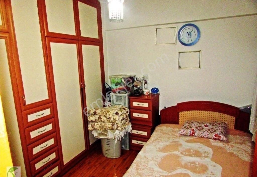 Merkezefendi Sırakapılar Kiralık Daire Sırakapilar mahallesi kiralik apart 1+1  1 ci kat  Dogalgaz kombi Abonelikler su elektrik açık