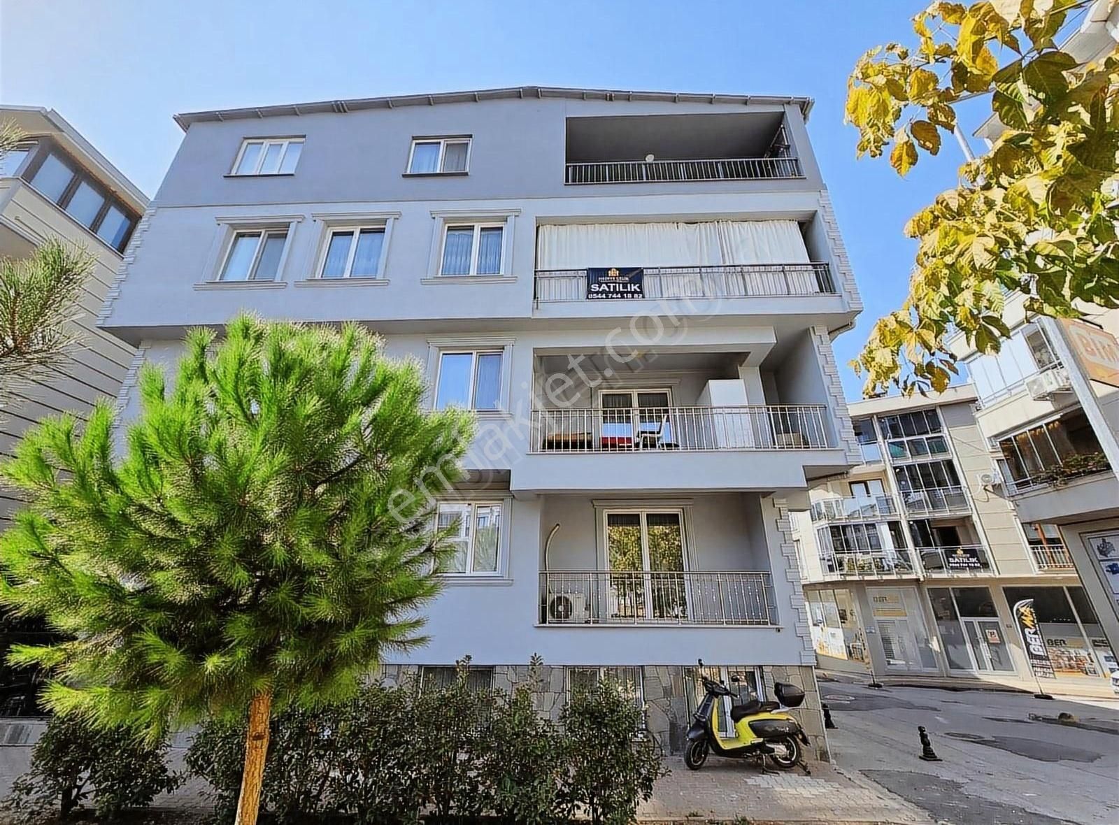 Nilüfer Üçevler Satılık Daire ÜÇEVLER MERKEZİNDE 3CEPHESI AÇIK GENİŞ 3+1 SATILIK ARAKAT DAİRE