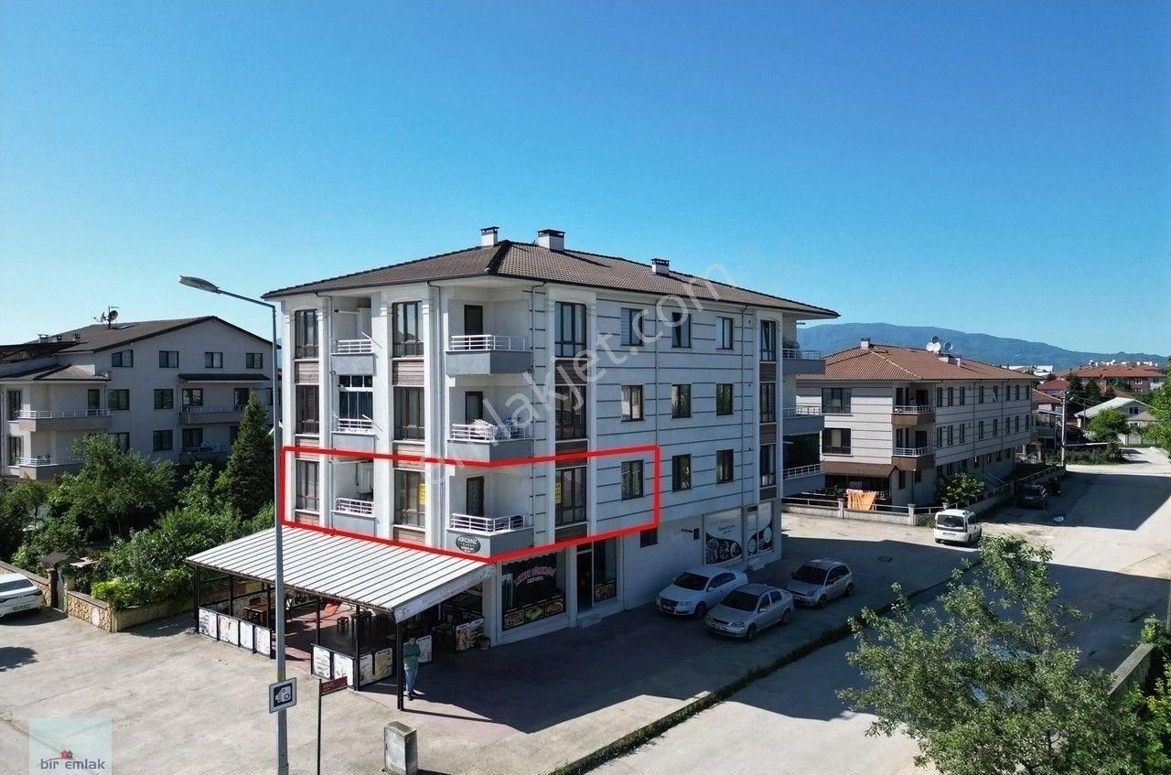 Düzce Merkez Aziziye Satılık Daire AZİZİYE    İSTANBUL CADDESİ'NE CEPHELİ 3+1 120 M2    SATILIK DAİRE