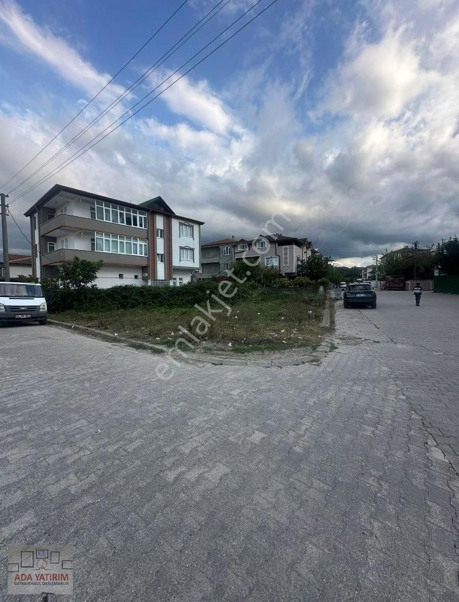 Arifiye Neviye Satılık Konut İmarlı ARİFİYE NEVİYE MAHALLESİ 404 M2 ARSA