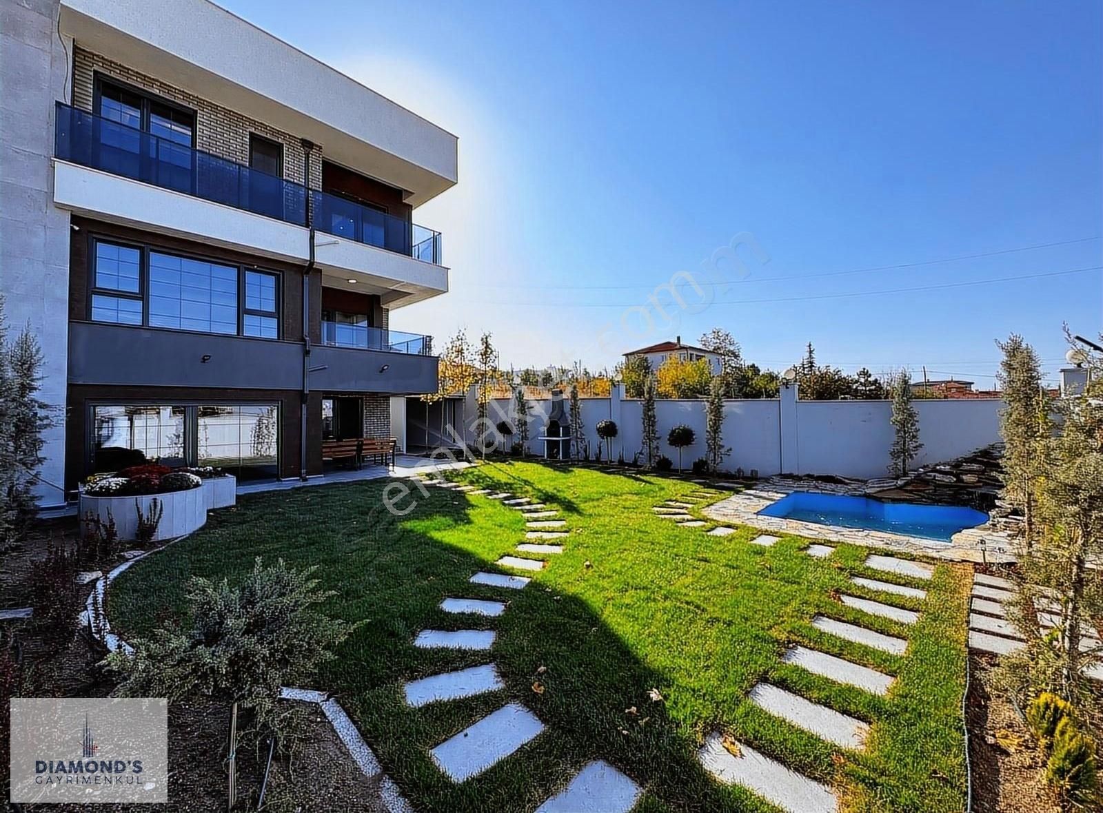 Tepebaşı Karagözler Satılık Villa DIAMONDS'dan Eskişehir Karabayır'da 5+1 - 360 m2 Satılık Villa