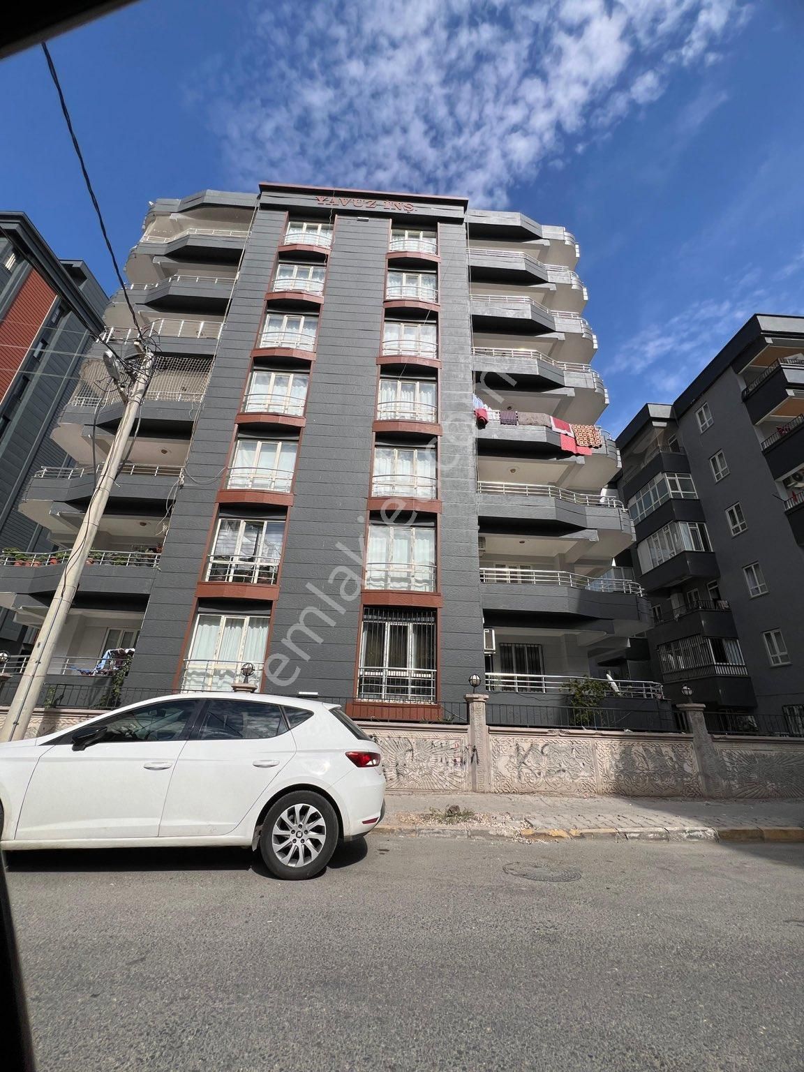 Karaköprü Karşıyaka Satılık Daire 5 ODALI OTOĞARA YAKIN SÜPER SATILIK DAİRE ÇÖZÜM EMLAK’TA