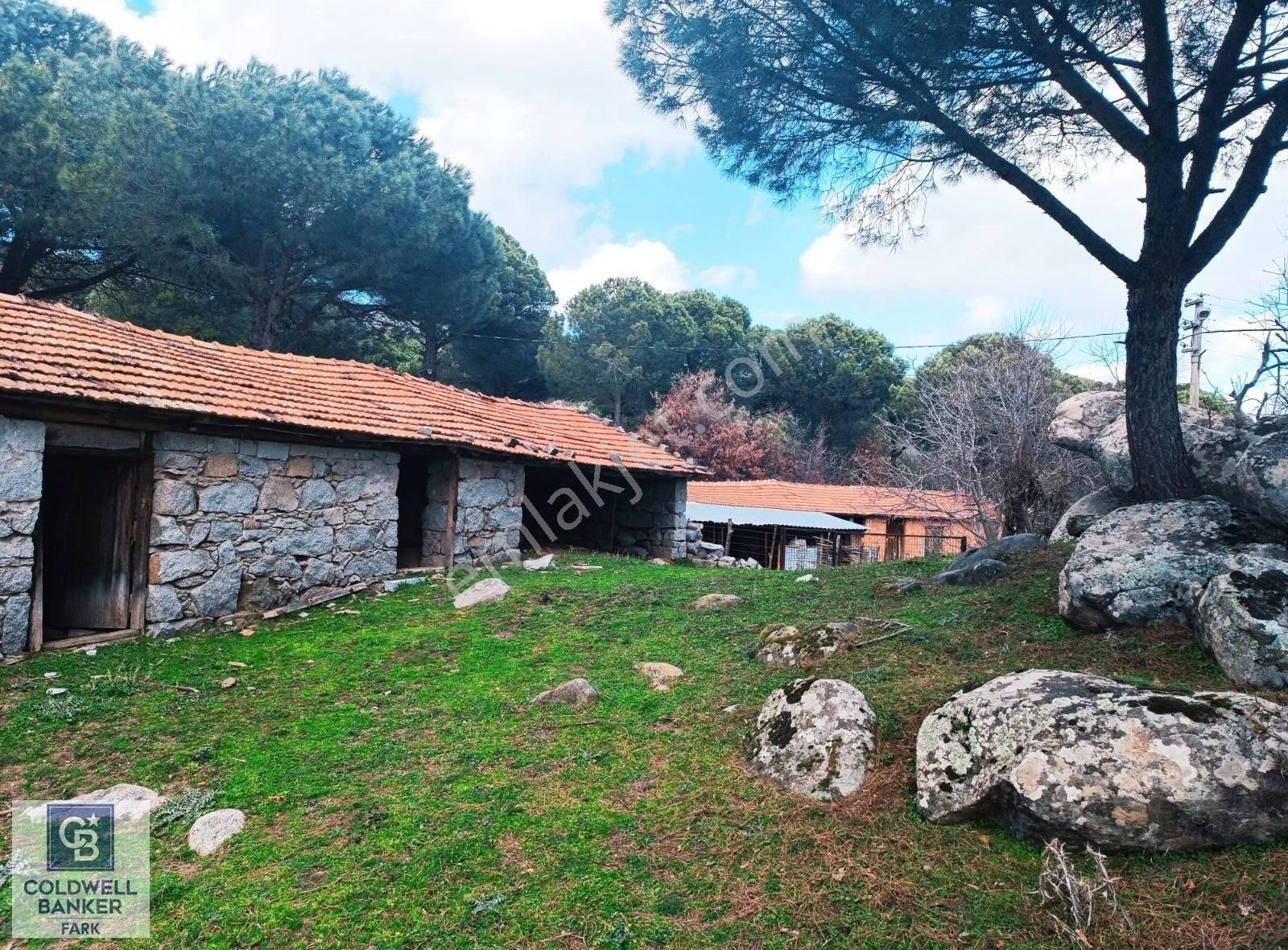 Cb Fark'tan Bergama Kozak Yaylası Satılık 1650 M² İmarlı Arsa - Görsel 2