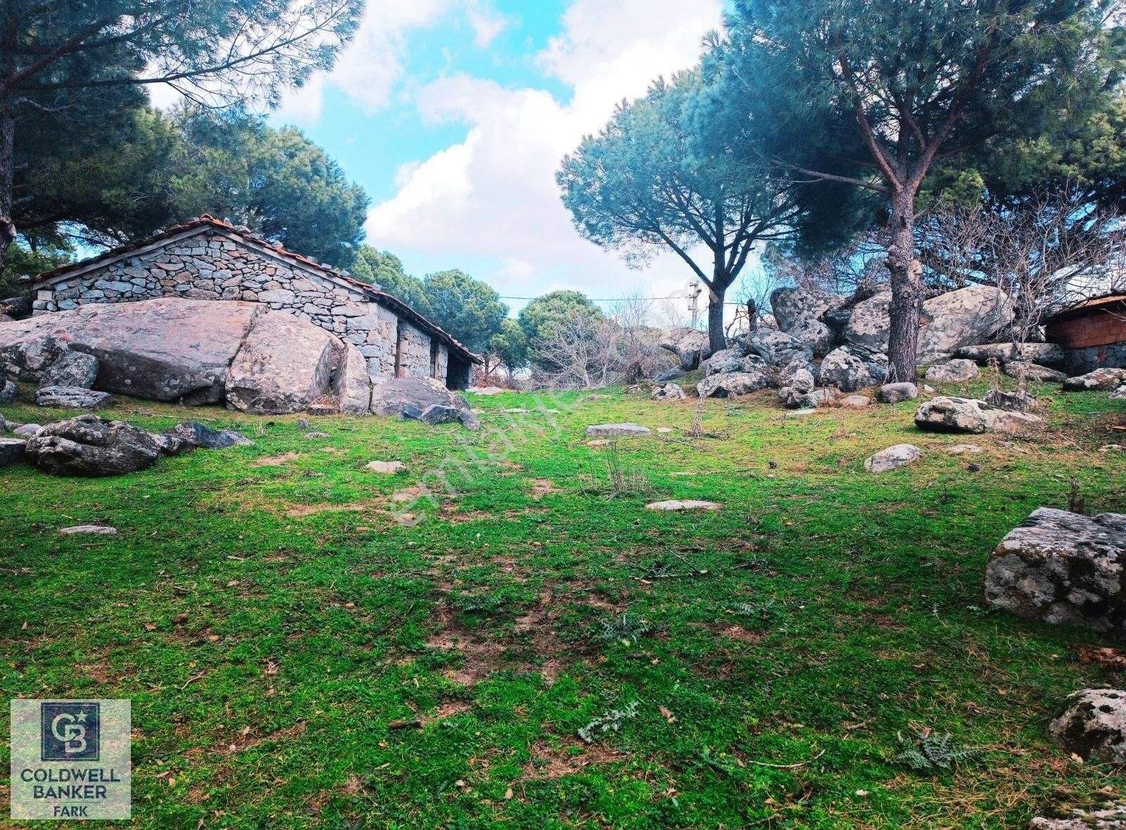 Cb Fark'tan Bergama Kozak Yaylası Satılık 1650 M² İmarlı Arsa