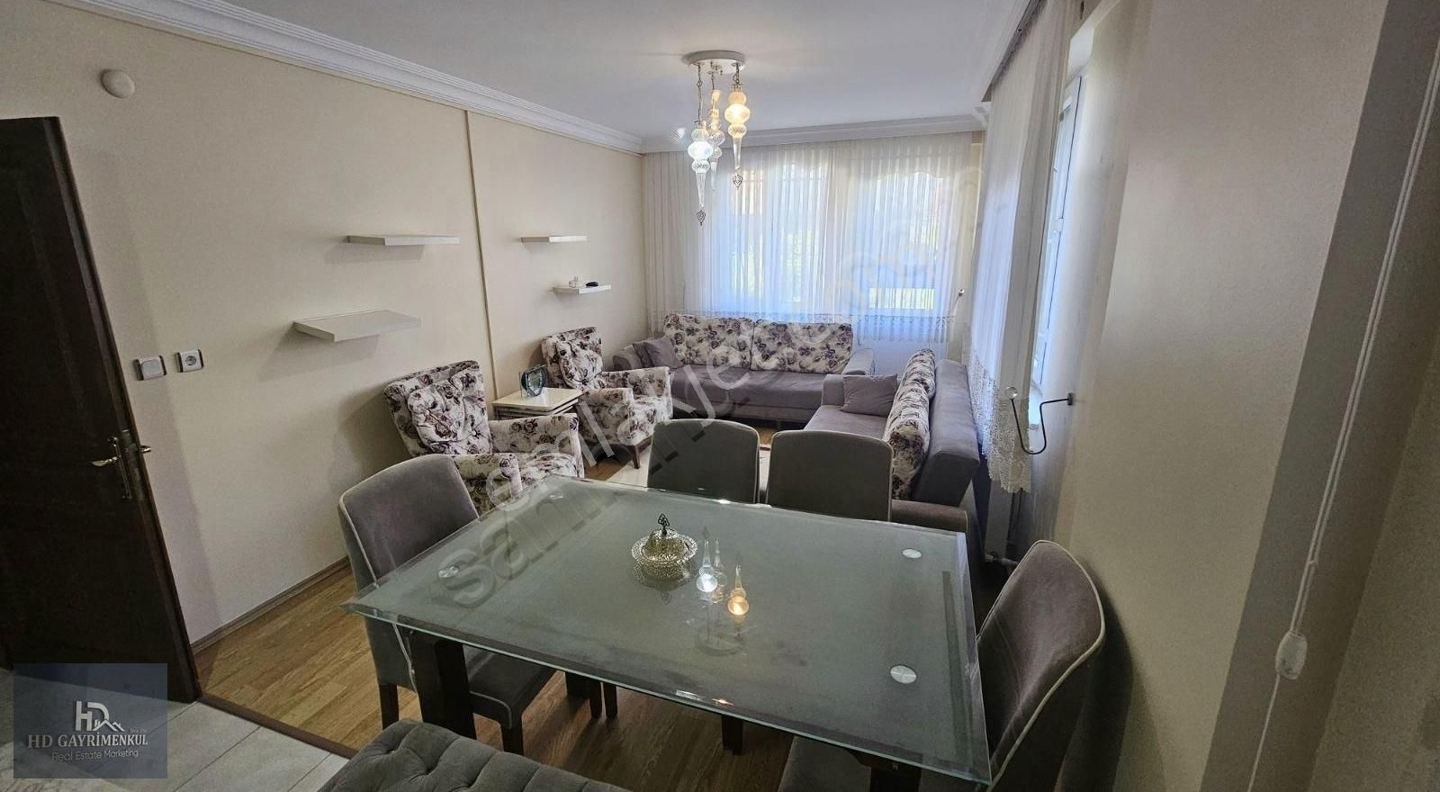 İzmit Yenişehir Kiralık Daire Hd Gayrimenkul'den Yenişehir Mahallesinde Eşyalı Kiralık Daire