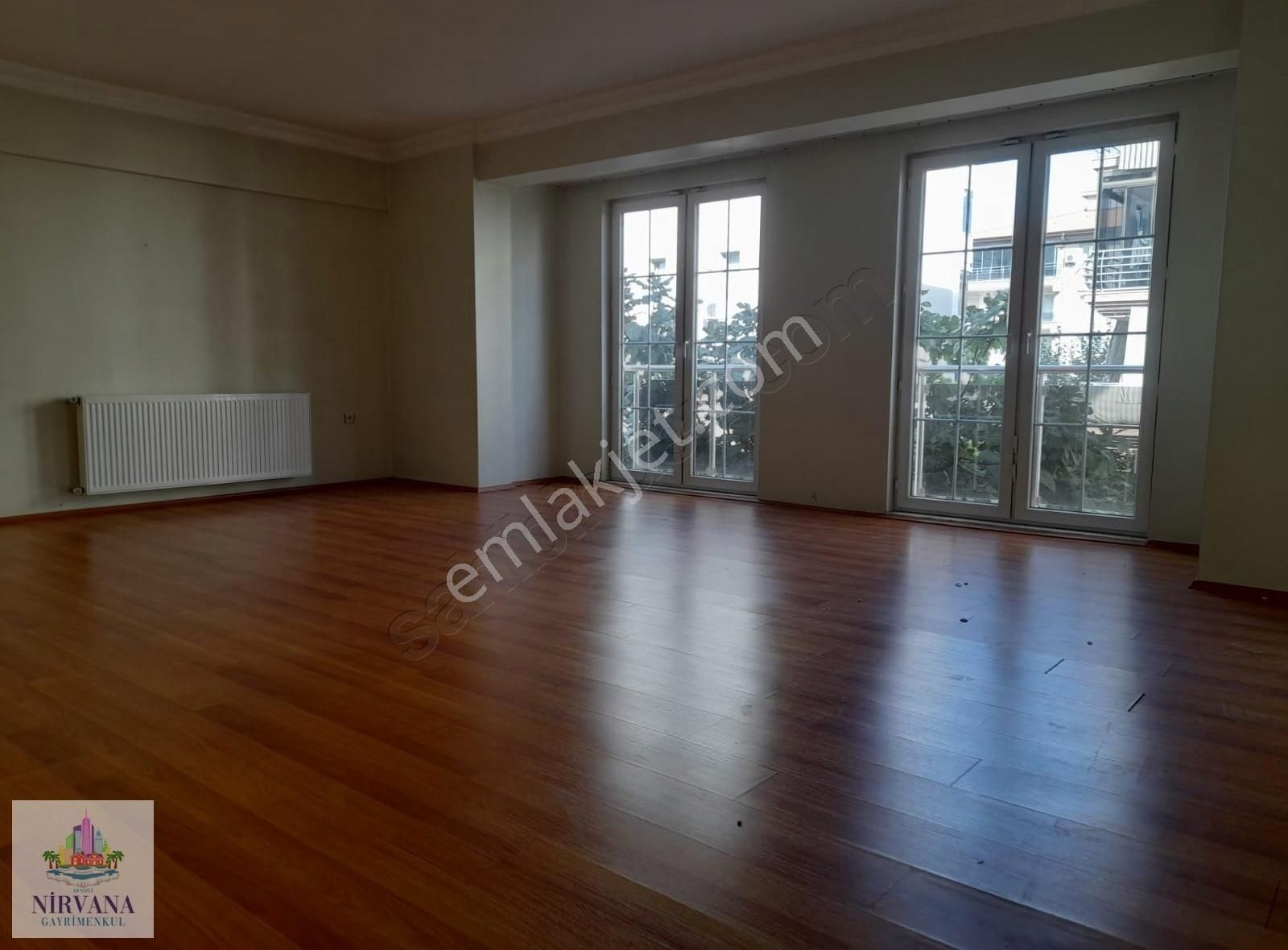 Merkezefendi Adalet Kiralık Daire Tedaşın Karşısında Mükemmel Konumda 185 M2 Daire