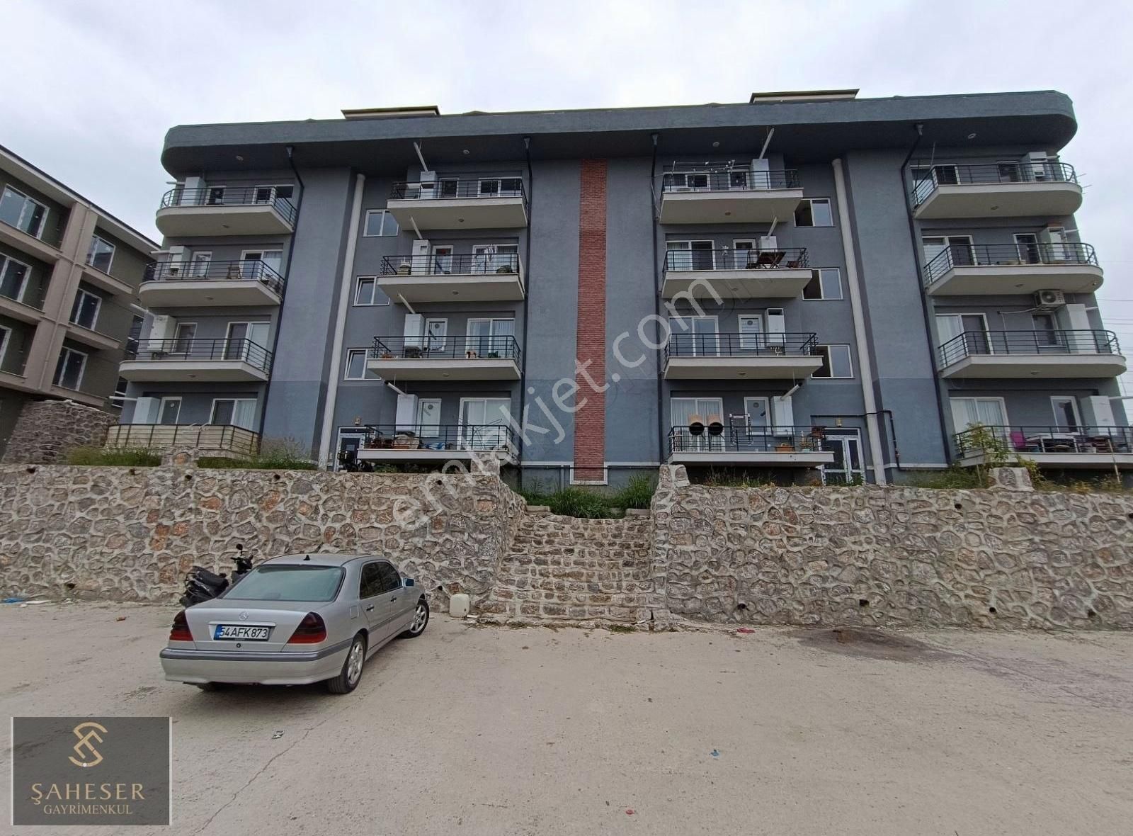 Serdivan Kemalpaşa Satılık Daire SERDİVAN KEMALPAŞA MAH. 3+1 110 M² LÜX ÇATI DUBLEKS