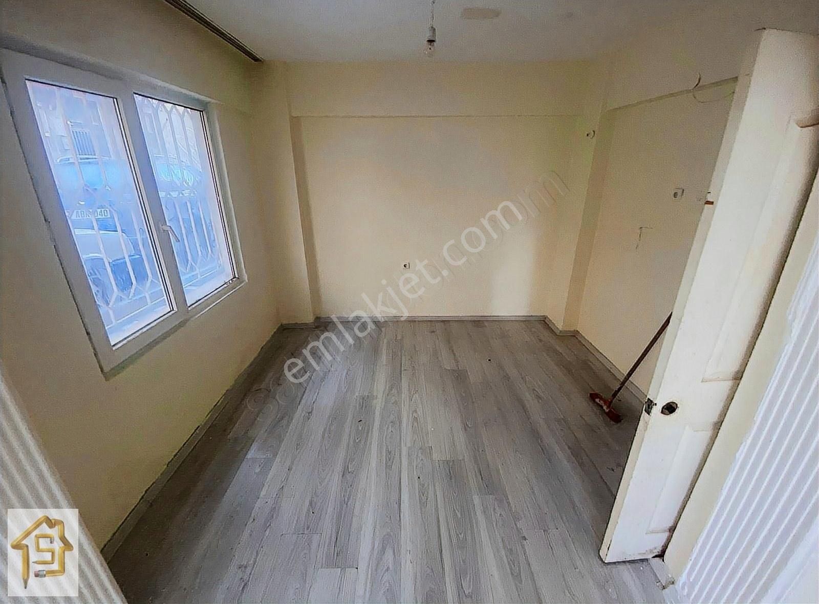 Gemlik Eşref Dinçer Satılık Daire SOYLU'DAN 11 EYLÜL OKULU CV. 2+1 70m2 D.GAZLI ZEMİN KAT DAİRE