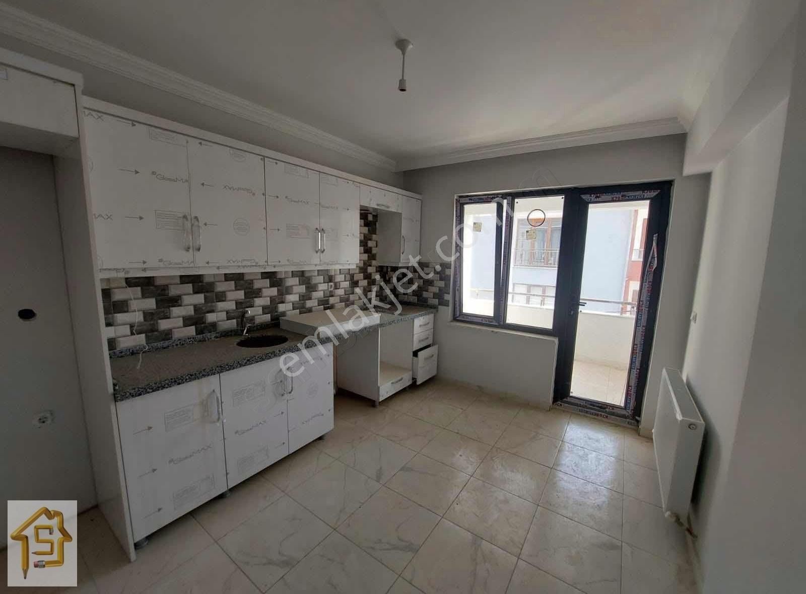 Gemlik Eşref Dinçer Satılık Daire SOYLU'DAN EŞREF DİNÇER MH. 3+1 150m2 SIFIR DAİRE