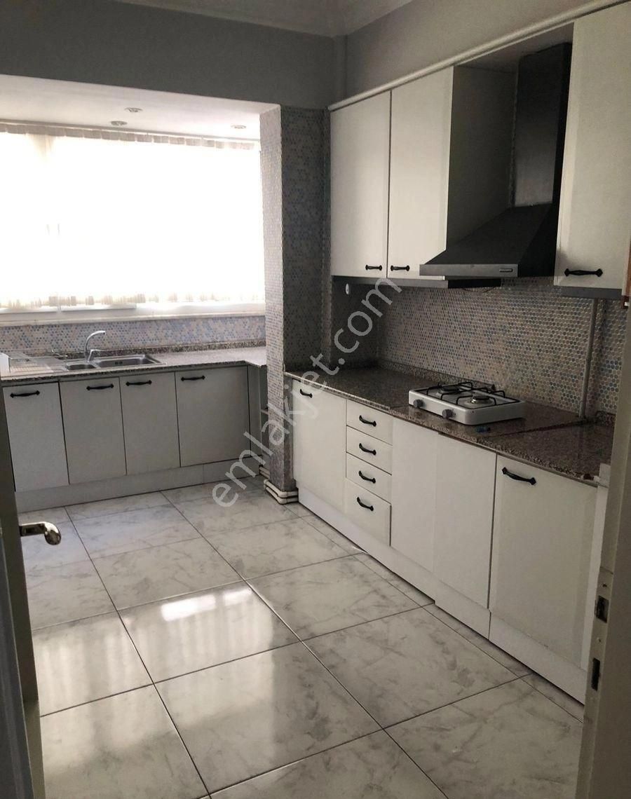 Merkezefendi Sırakapılar Kiralık Apartman Dairesi LAODİKYA EMLAKTAN KİRALIK İŞYERİ  SIRAKAPILAR MAH.  200 M2