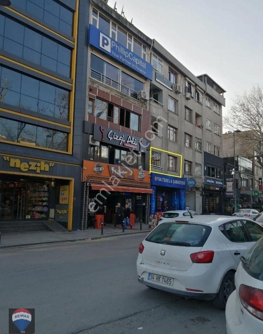 Kadıköy Bostancı Satılık Apartman Dairesi BOSTANCI BAĞDAT CADDESİ ÜZERİNDE MARMARAYA CEPHELİ SATILIK 3+1