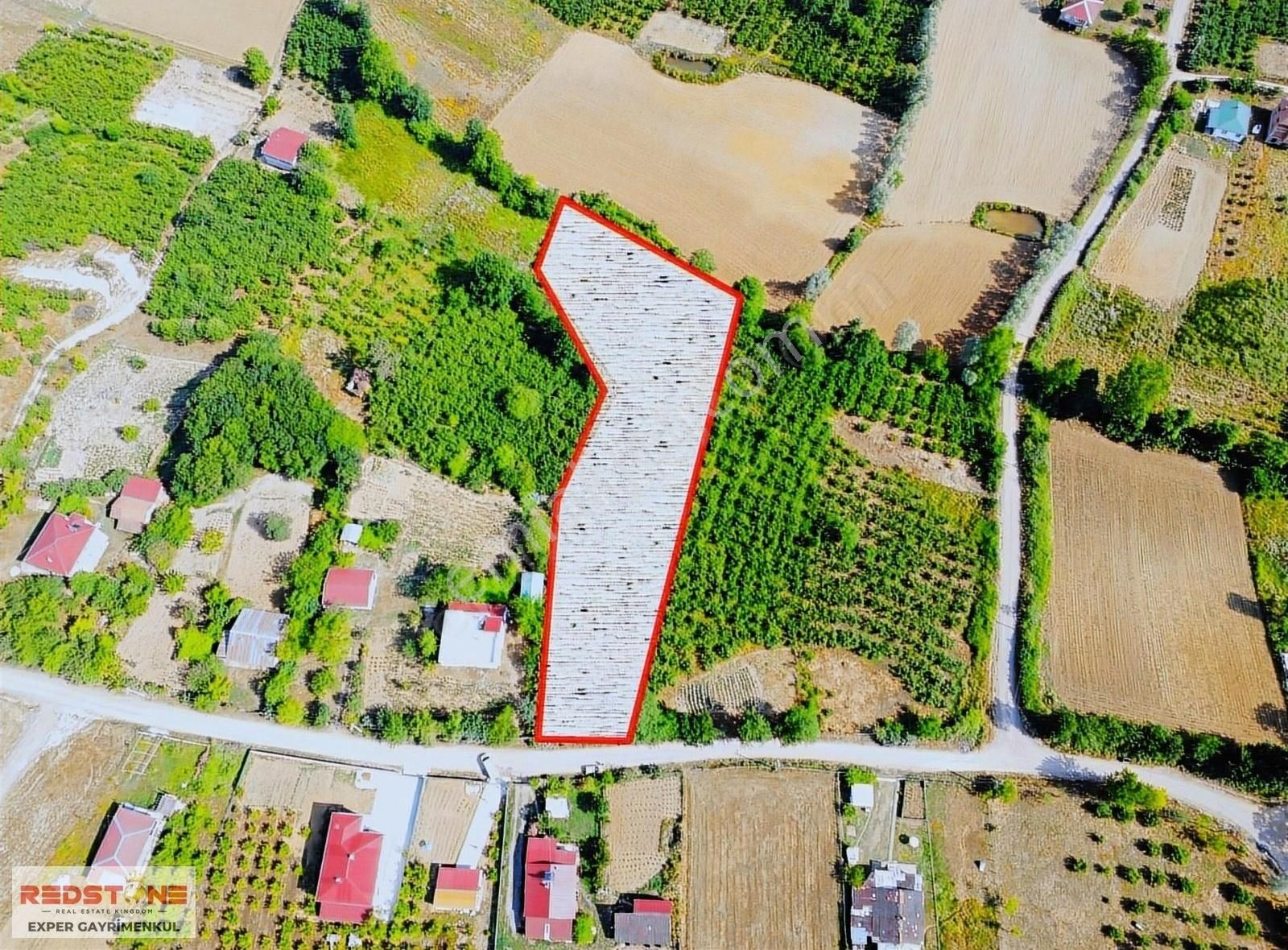 Kaynarca Karaçalı Satılık Konut İmarlı Kaynarca Karaçalı'da 4088 M2 Yola Cephe İmarlı Arsa