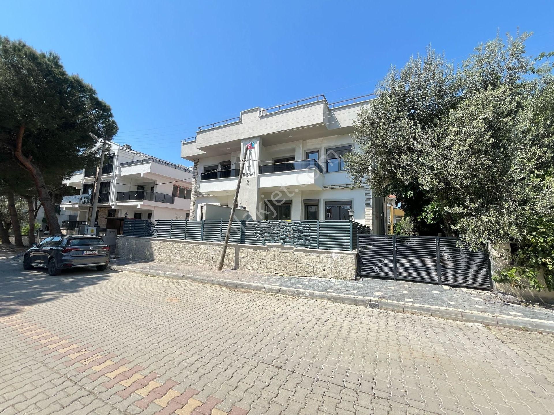 Altınoluk Kazdağları Eteklerinde Merkezi Konumda Kapalı Otoparklı 3+1 Son Dublex