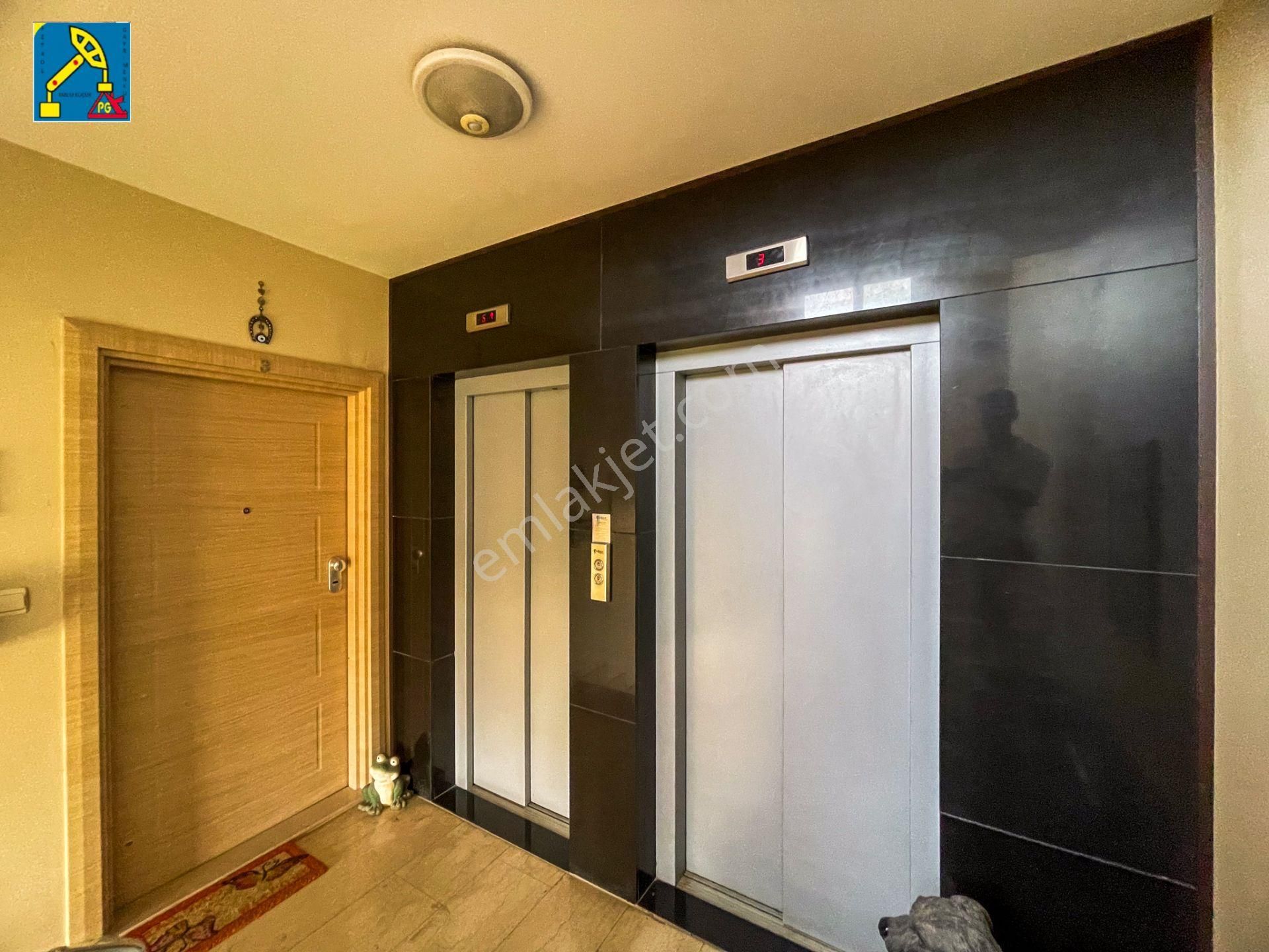 Yenişehir Cumhuriyet Konutları 5+1 380m2 Lüks Her Kat Tek Daire - Görsel 28