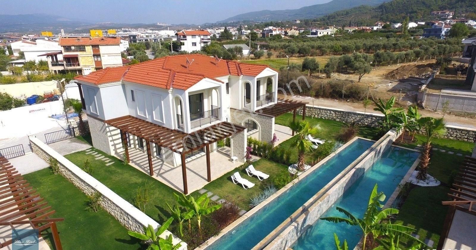 Kuşadası Güzelçamlı Satılık Villa DOĞANIN İÇERİSİNDE KÖŞE KONUM ÖZEL KONSEPTLİ VİLLA