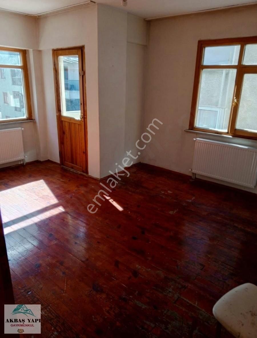 Ümraniye İstiklal Kiralık Daire ÜMRANİYE İSTİKLAL MAHALLESİNDE KİRALIK 2+1 KULLANIŞLI DAİRE