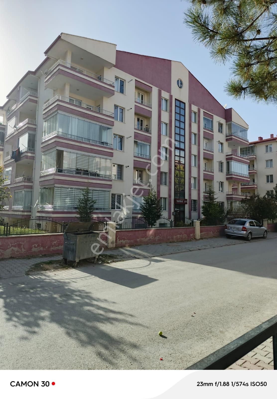 Niğde Merkez Selçuk Satılık Daire  SELÇUK MAH.  FSM CAMİ YAKINI  3+1 SATILIK FULL YAPILI DAİRE CM EMLAKTAN