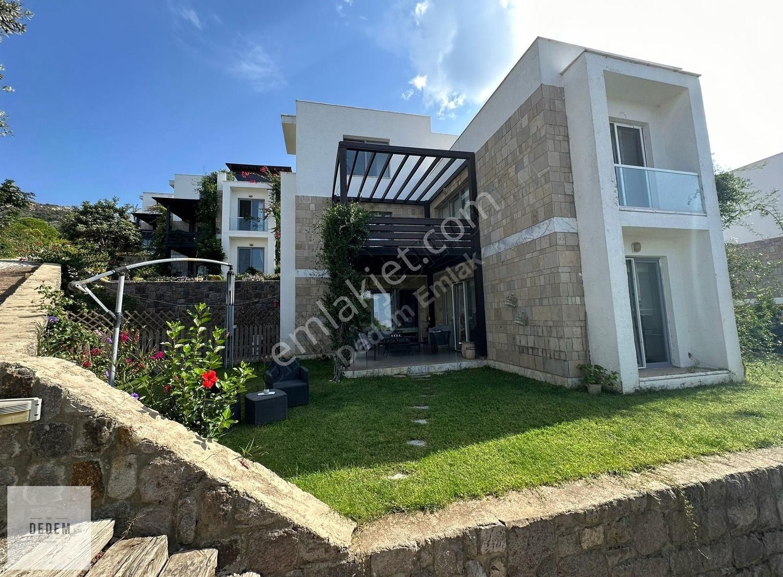 Bodrum Küçükbük Satılık Villa Bodrum Küçükbük Koyu Sitede Müstakil Bahçeli Villa Deniz Manzara