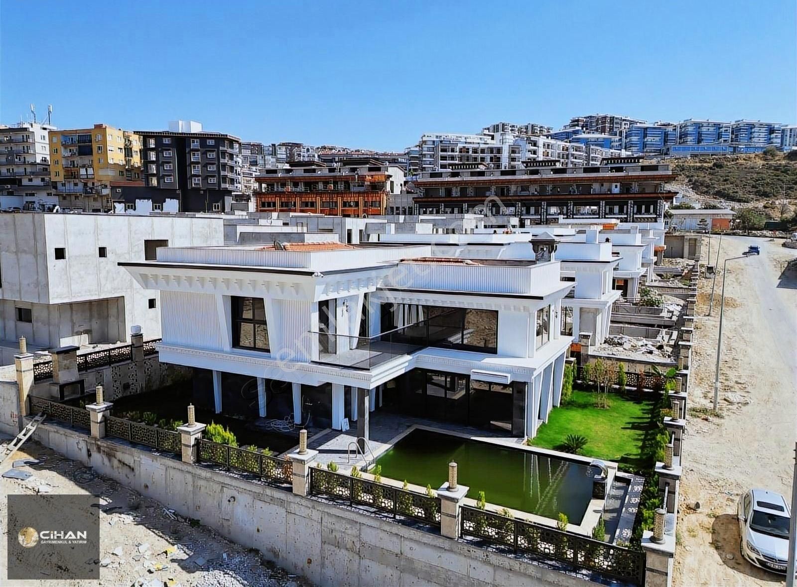 Kuşadası Kadınlar Denizi Satılık Villa Kuşadasın Kadınlar Denizin'de SATILIK lüx Villa