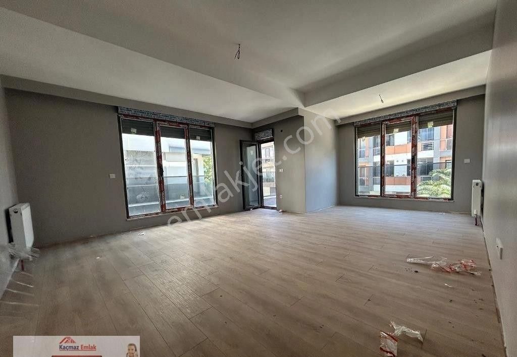 Maltepe İdealtepe Satılık Daire Kaçmaz'dan İdealtepe'de Sıfır Binada 110 M² Kullanı 3+1