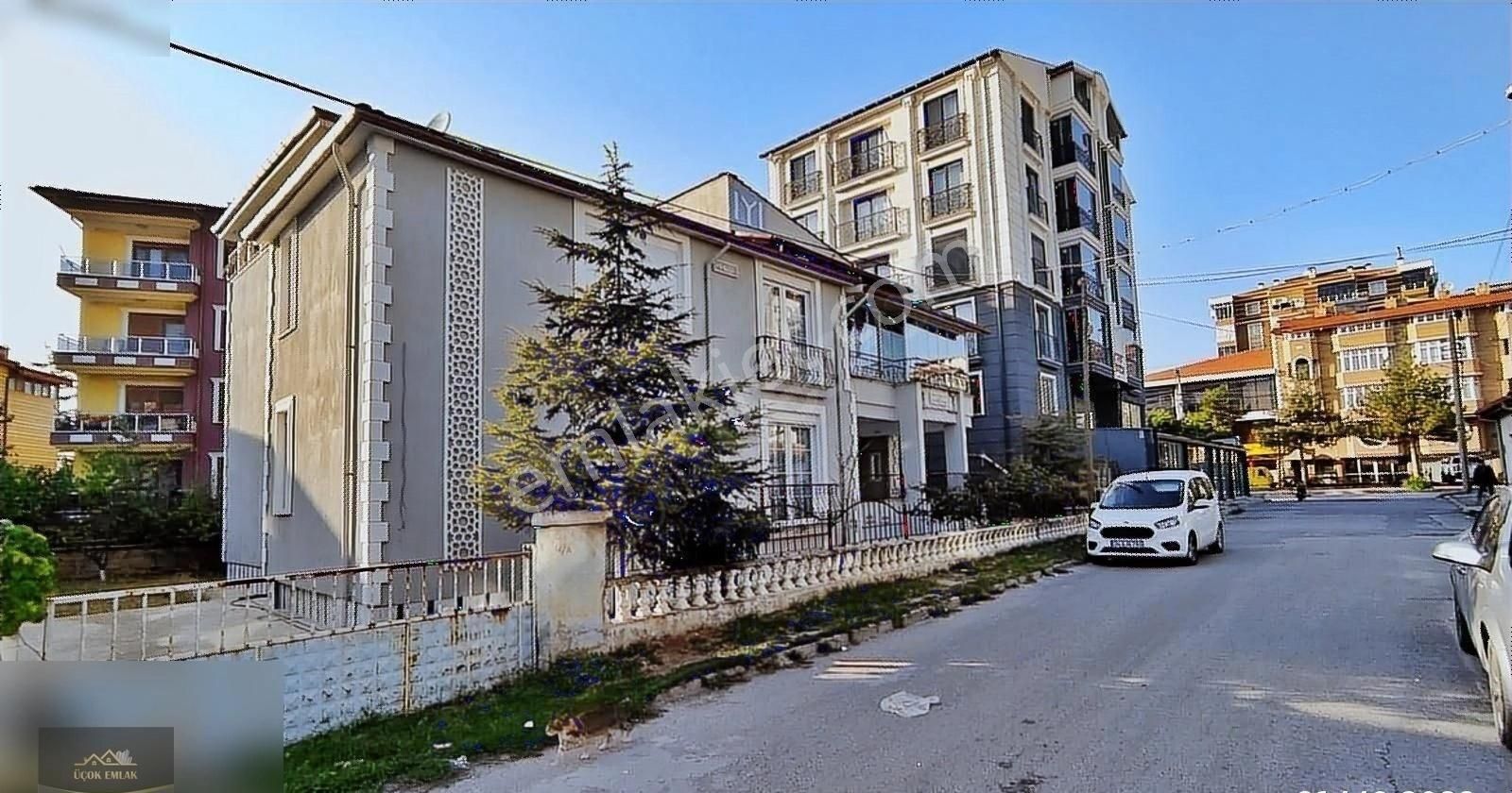 Bolvadin Bağlarbaşı Satılık Villa Afyon Üçok Emlaktan Bolvadin İlçesinde Komple Satılık Villa