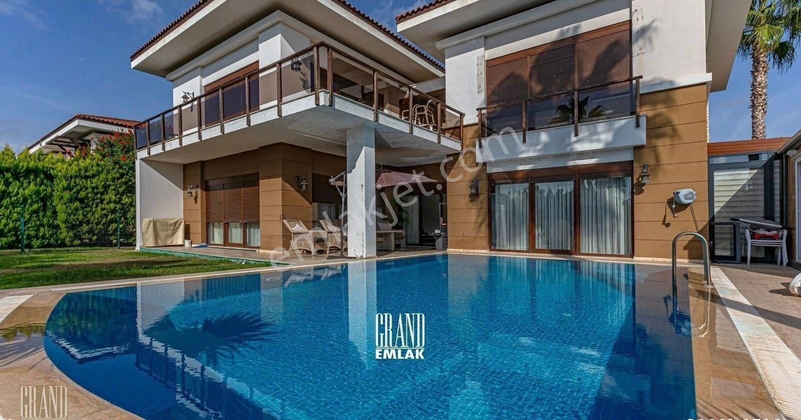 Serik Kadriye Satılık Villa CARATPARK VİLLALARI'NDA ÖZEL HAVUZLU 5+1 SATILIK LÜKS VİLLA