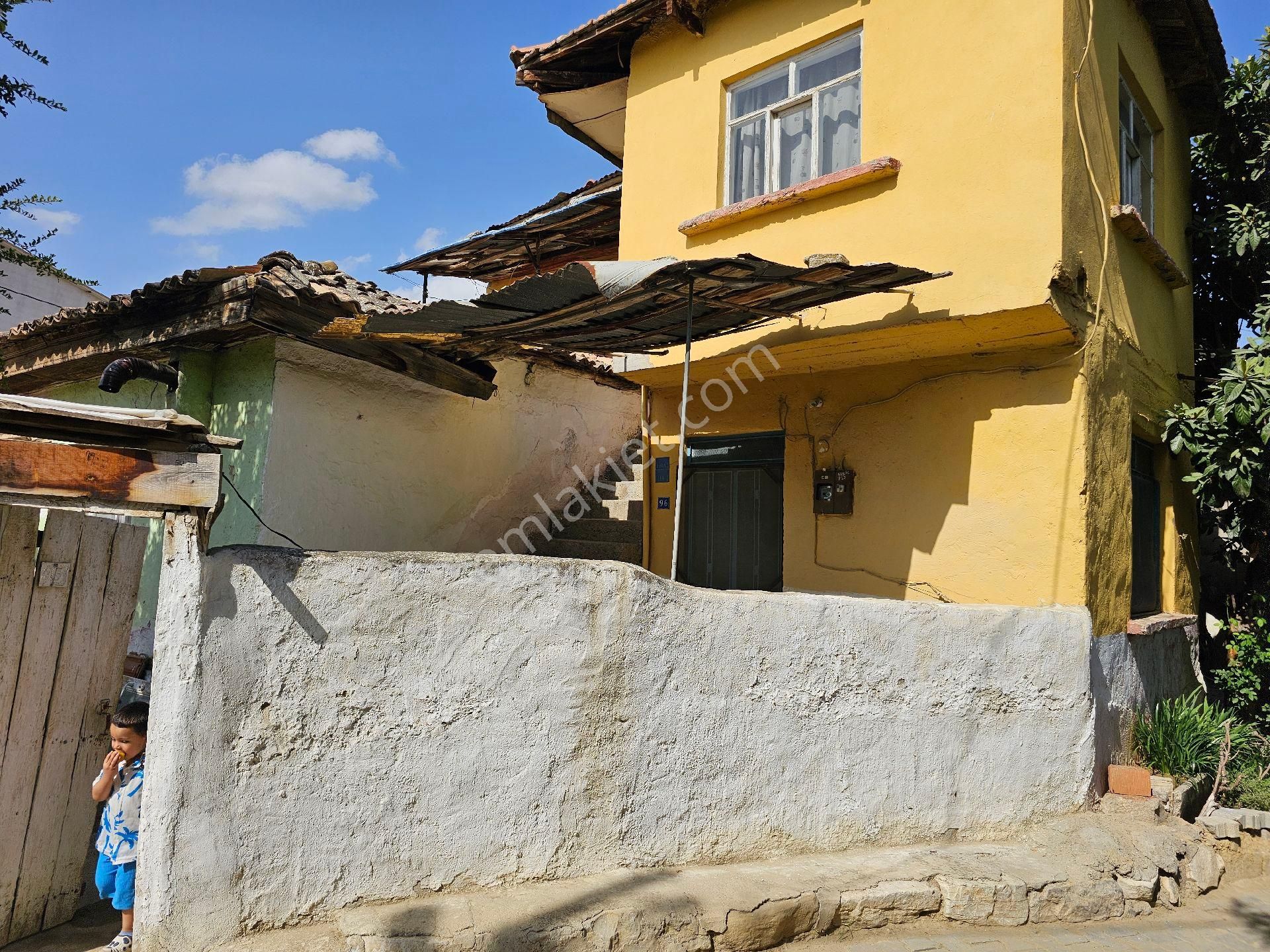 Sarayköy Köprübaşı Satılık Konut İmarlı Denizli Sarayköy Köprübaşı Müstakil Ev