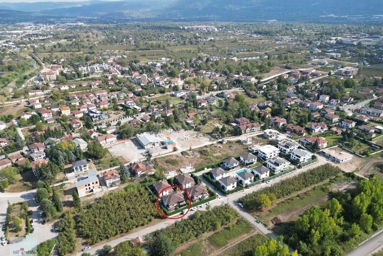 Düzce Merkez Şıralık Satılık Villa ŞIRALIK MAHALLESİ İNCİ VİLLALARI'NDA    3+1 170 M2 SATILIK VİLLA