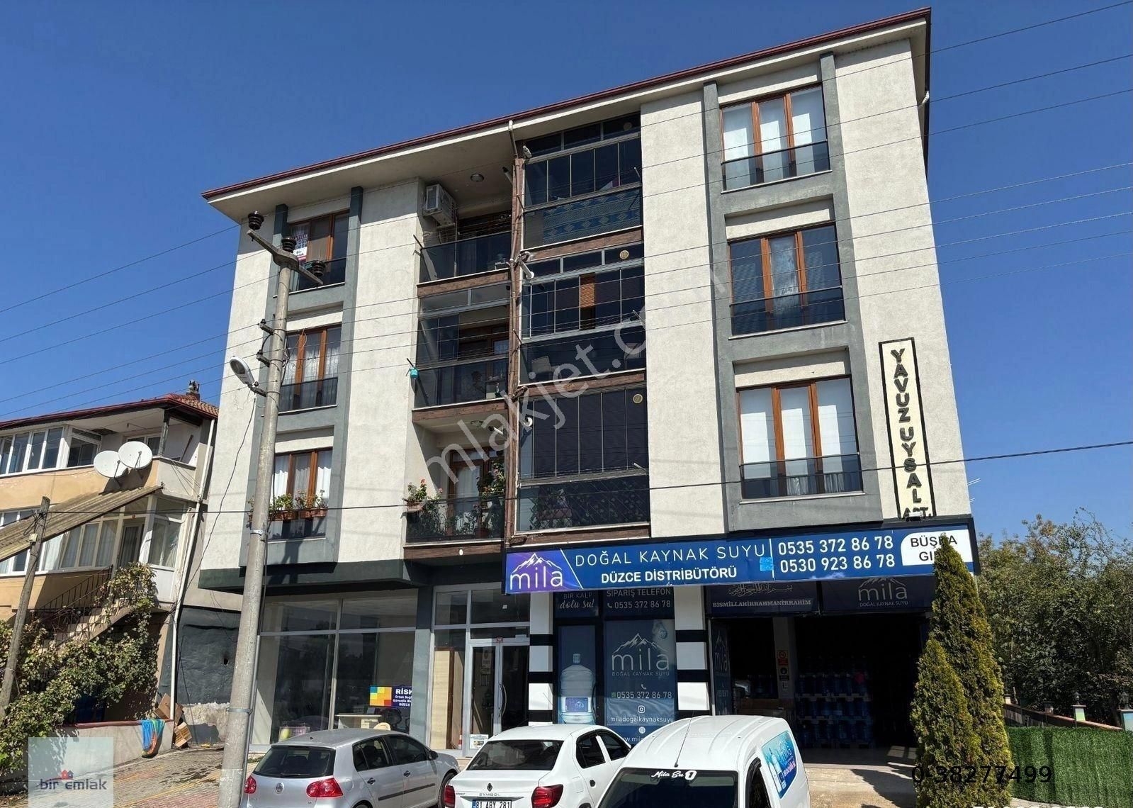 Düzce Merkez Cumhuriyet Satılık Daire CUMHURİYET MAHALLESİ'NDE D-100 KARA    YOLU'NA CEPHELİ 3+1 142 M2 SATILIK DAİRE